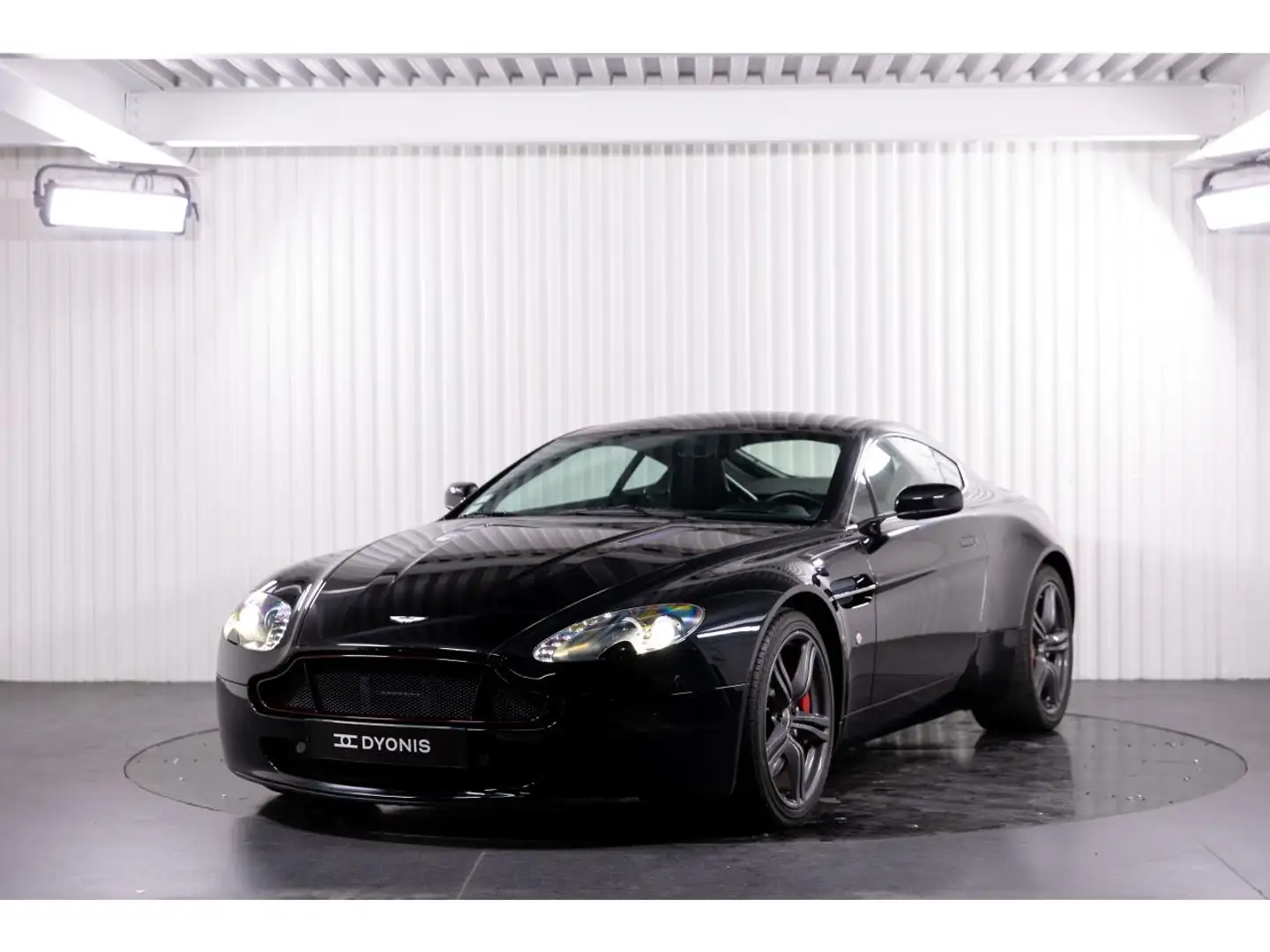 Aston Martin Vantage V8 4.7L 420CV Černá - 1
