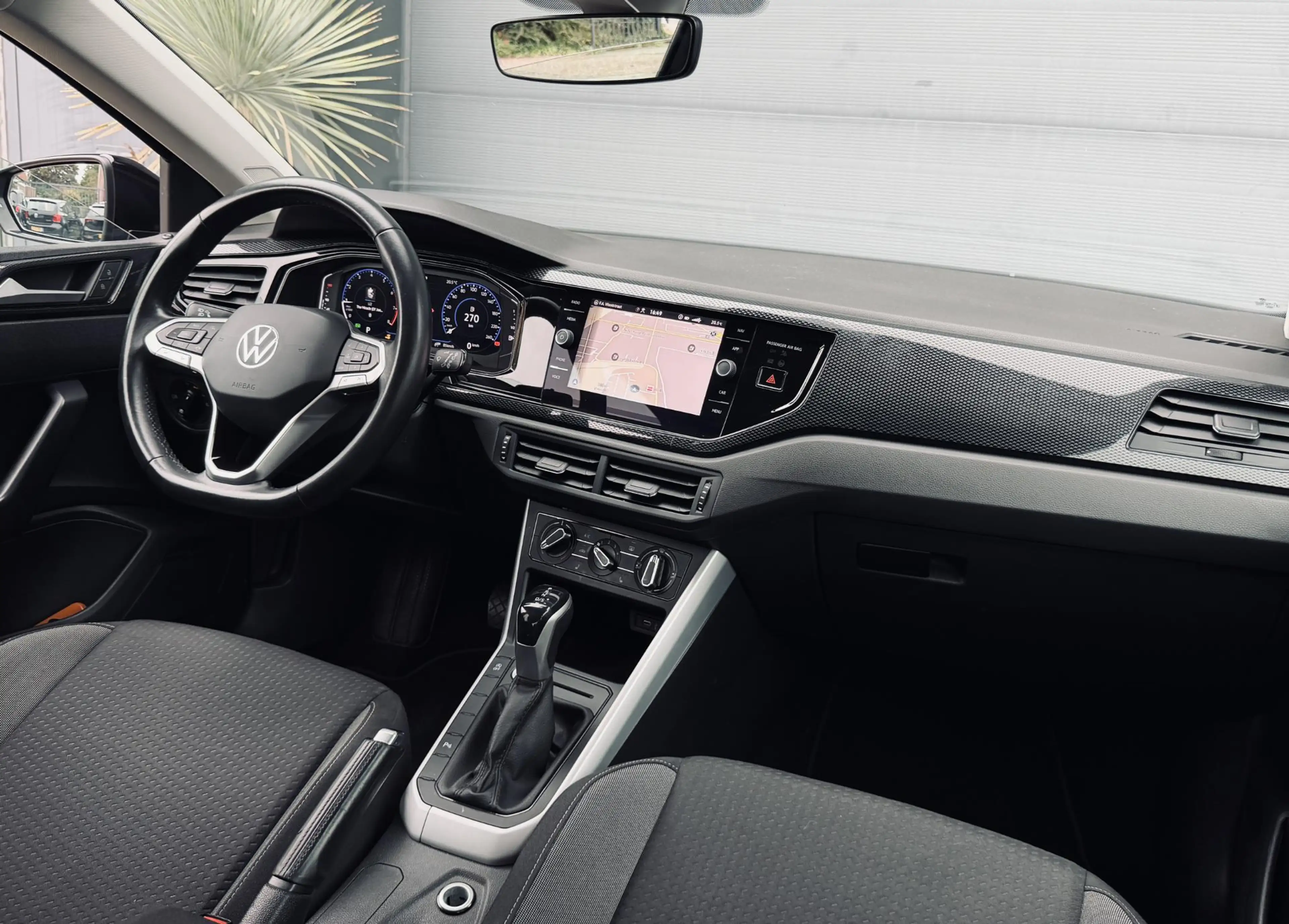 Volkswagen Polo 1.0 TSI Style — photo 6