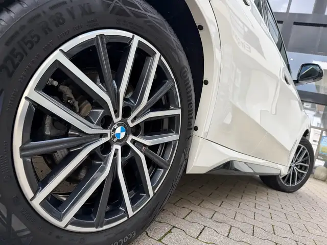 BMW X1 view 3