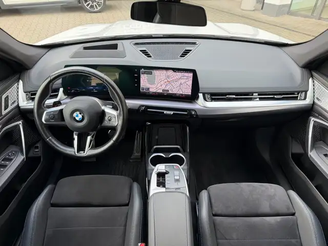 BMW X1 view 4