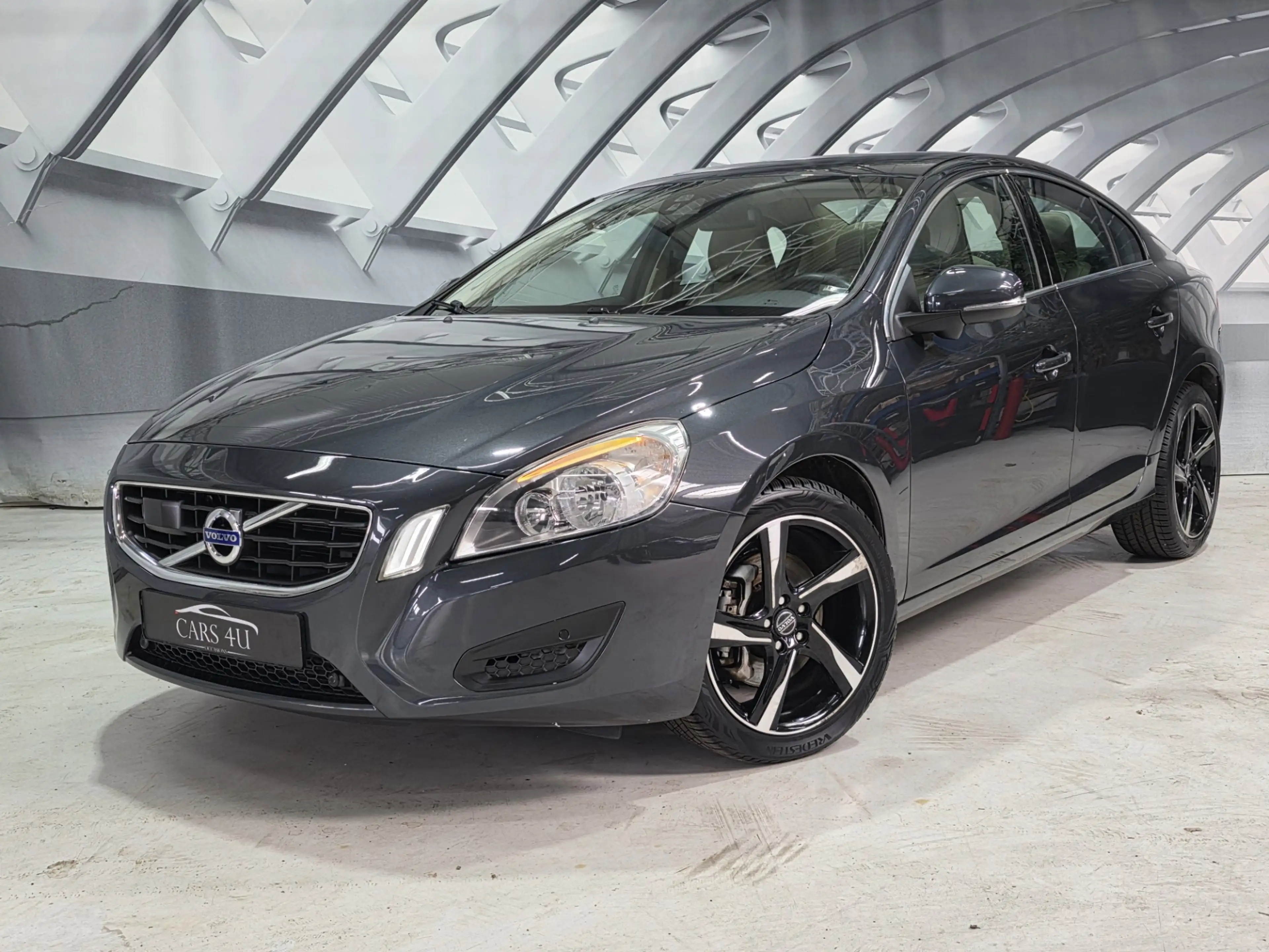 Volvo S60 2.0T Summum — photo 7