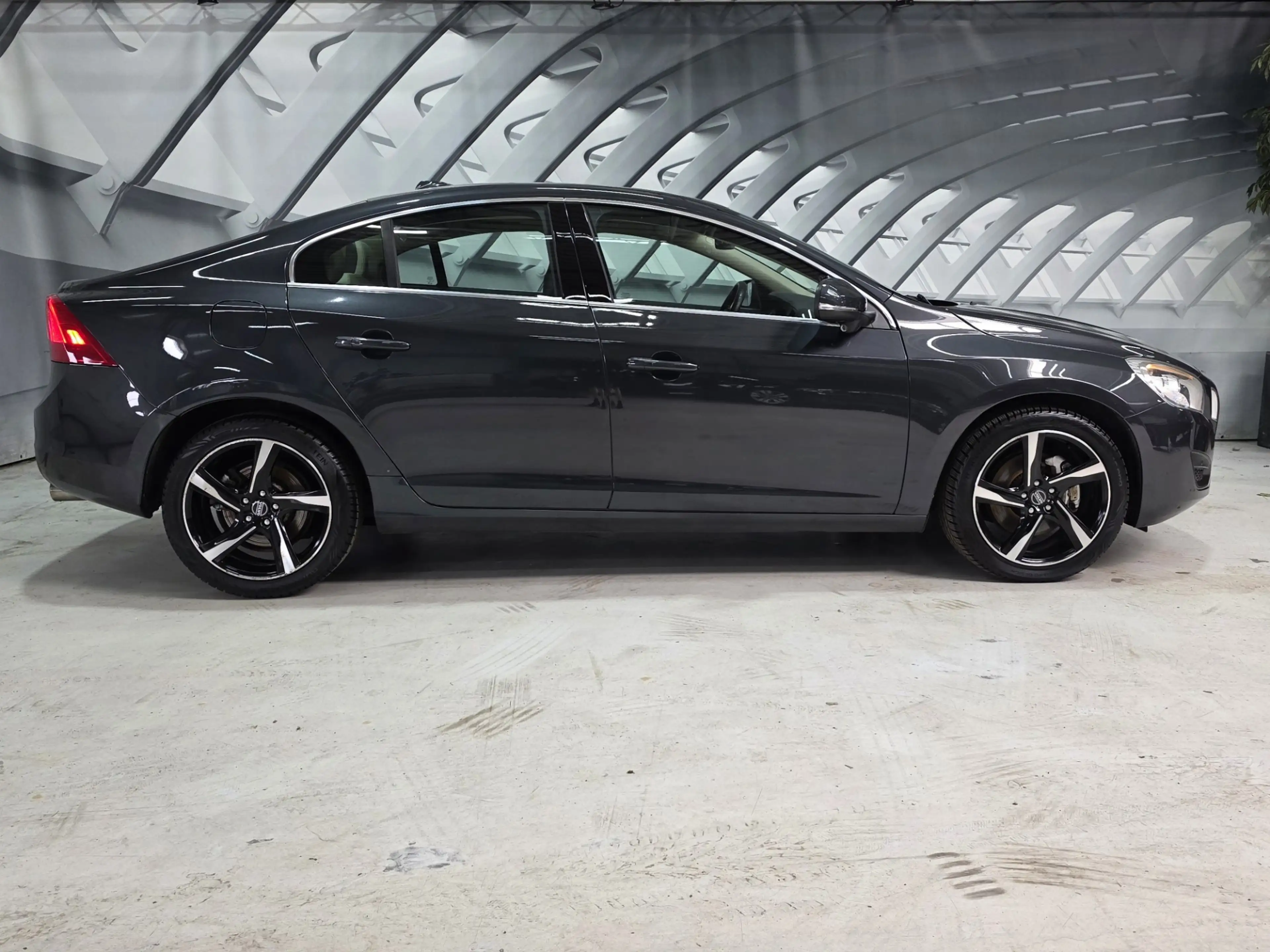 Volvo S60 2.0T Summum — photo 5