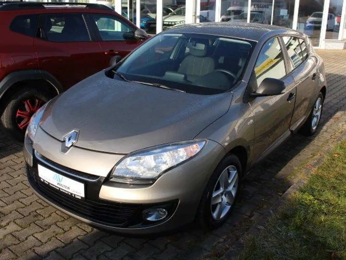 Renault Megane Megane Fließheck 1.6 16V 100 TomTom Edition Beige - 2