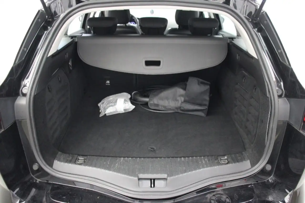 Renault Megane Estate 1.6 E-Tech Plug-In Hybrid 160 Zen Digitaa, миниатюра 12