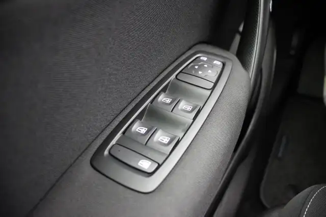 Renault Megane E-Tech view 30