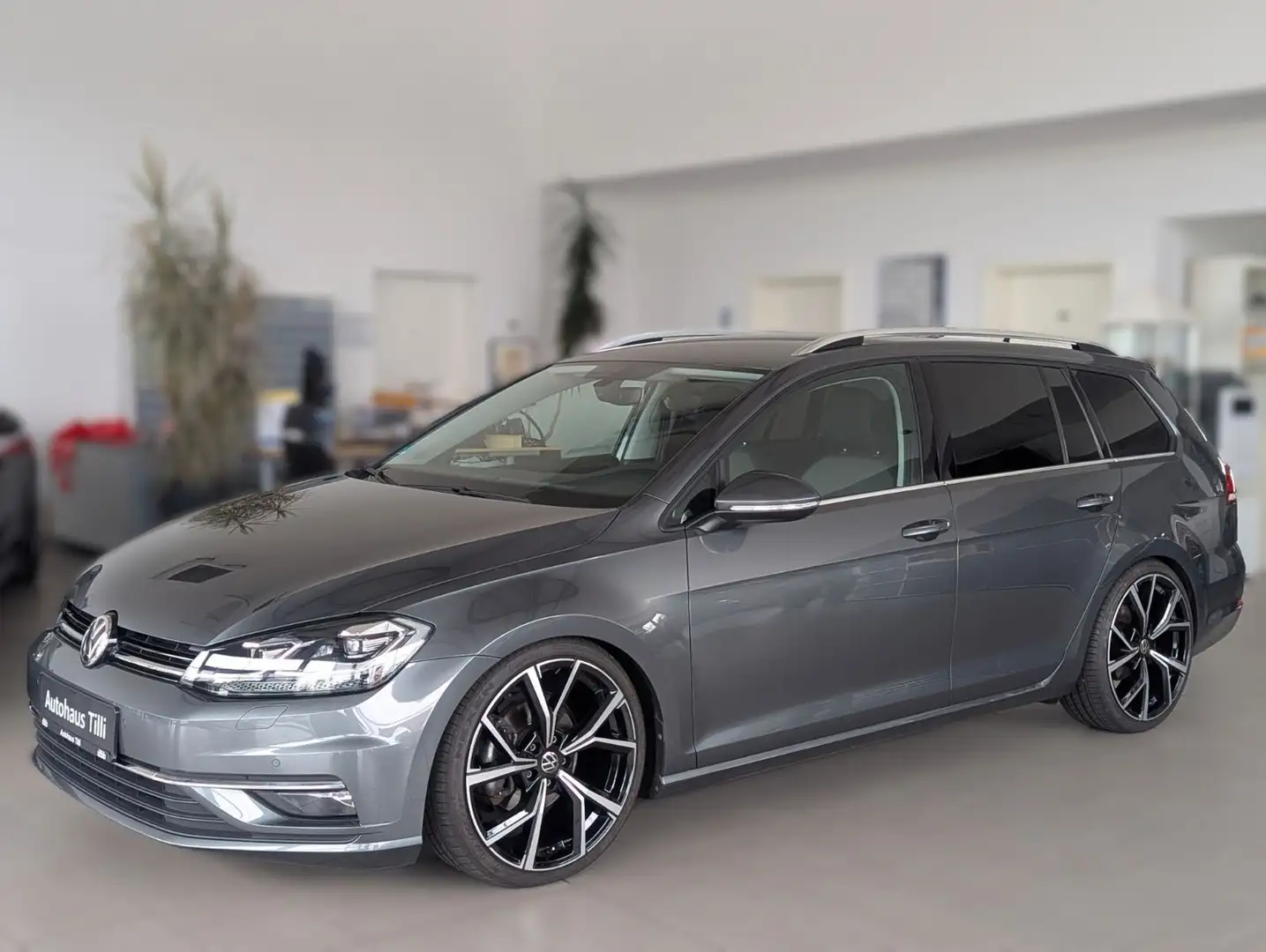 Volkswagen Golf VII Variant 2.0 TDI Highline DSG/Standhzg Grijs - 1