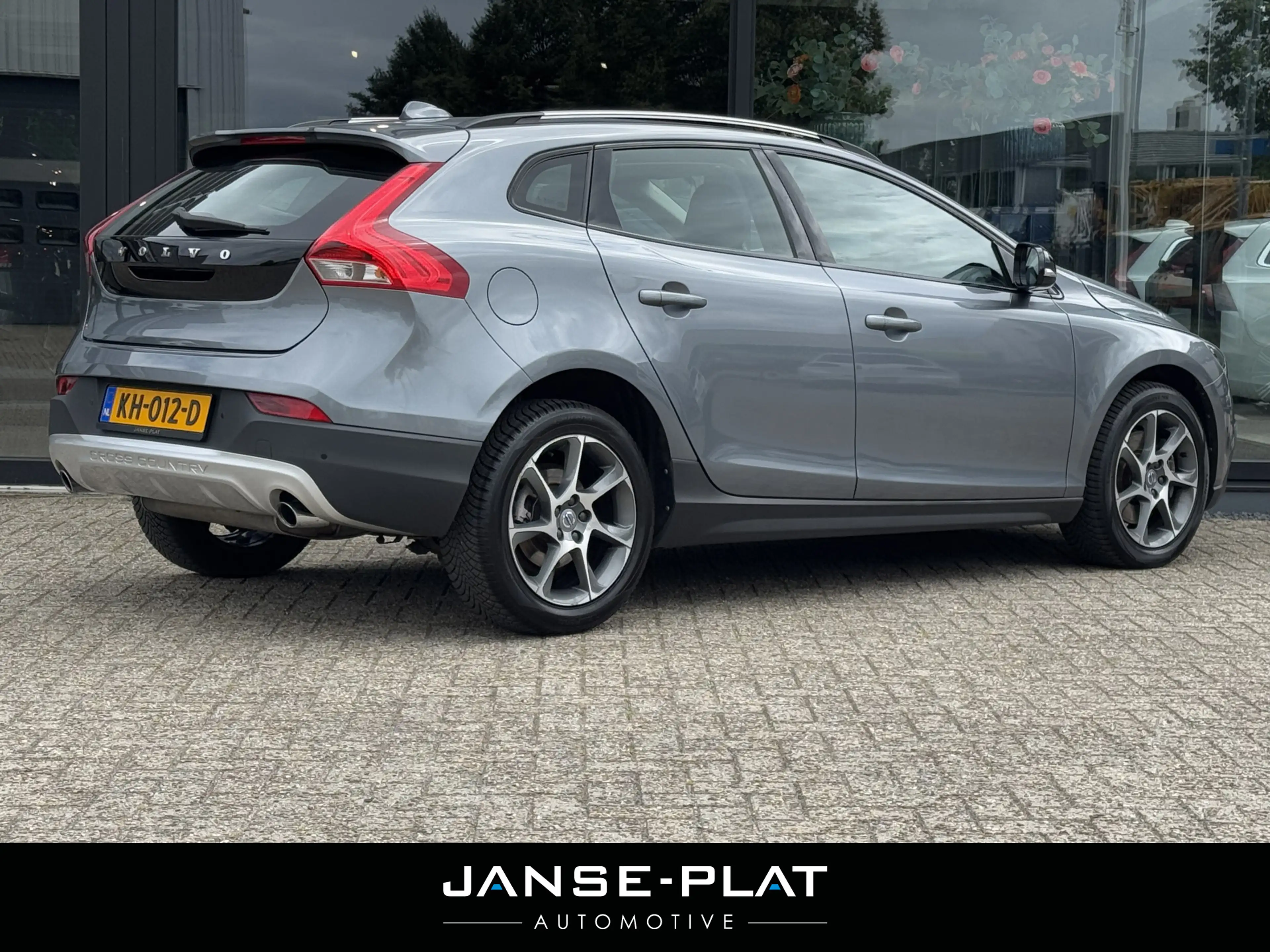 Volvo V40 Cross Country 2.0 T3 Nordic+ Stoelverw. | Standkachel | Nette Au — photo 10