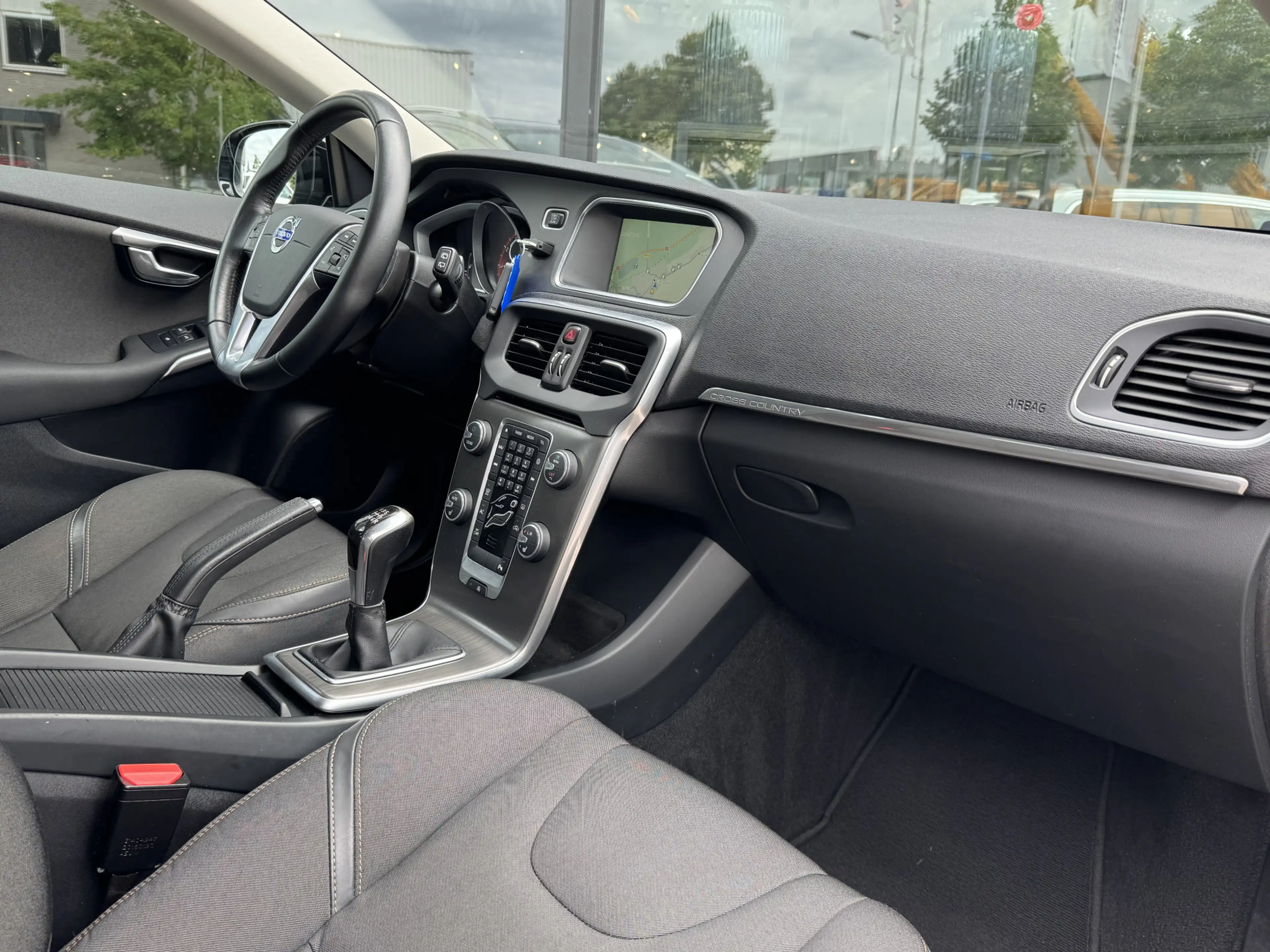 Volvo V40 Cross Country 2.0 T3 Nordic+ Stoelverw. | Standkachel | Nette Au — photo 11