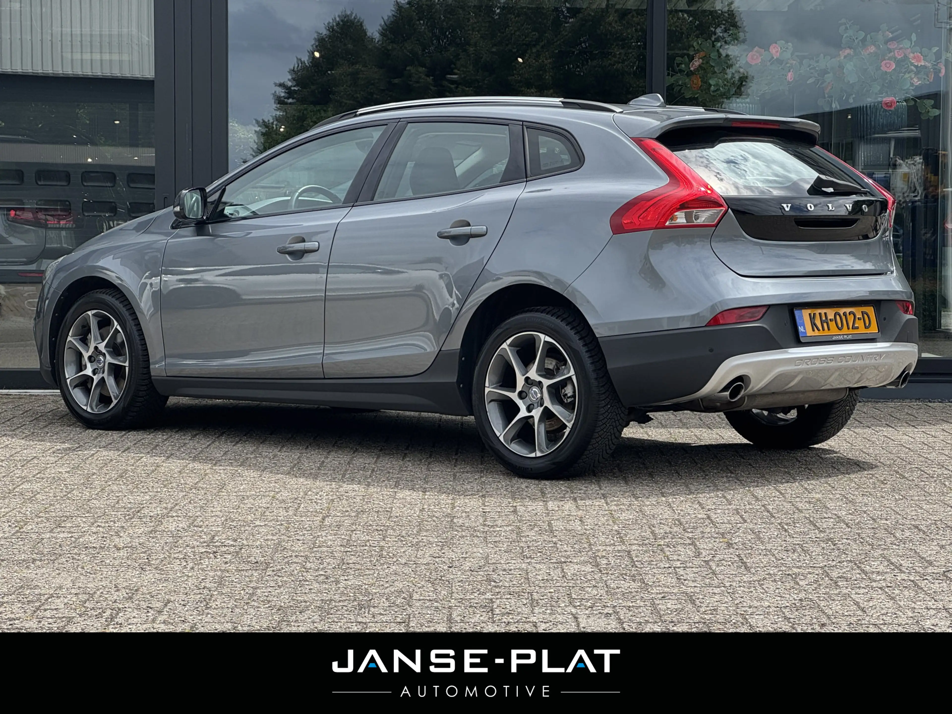 Volvo V40 Cross Country 2.0 T3 Nordic+ Stoelverw. | Standkachel | Nette Au — photo 5
