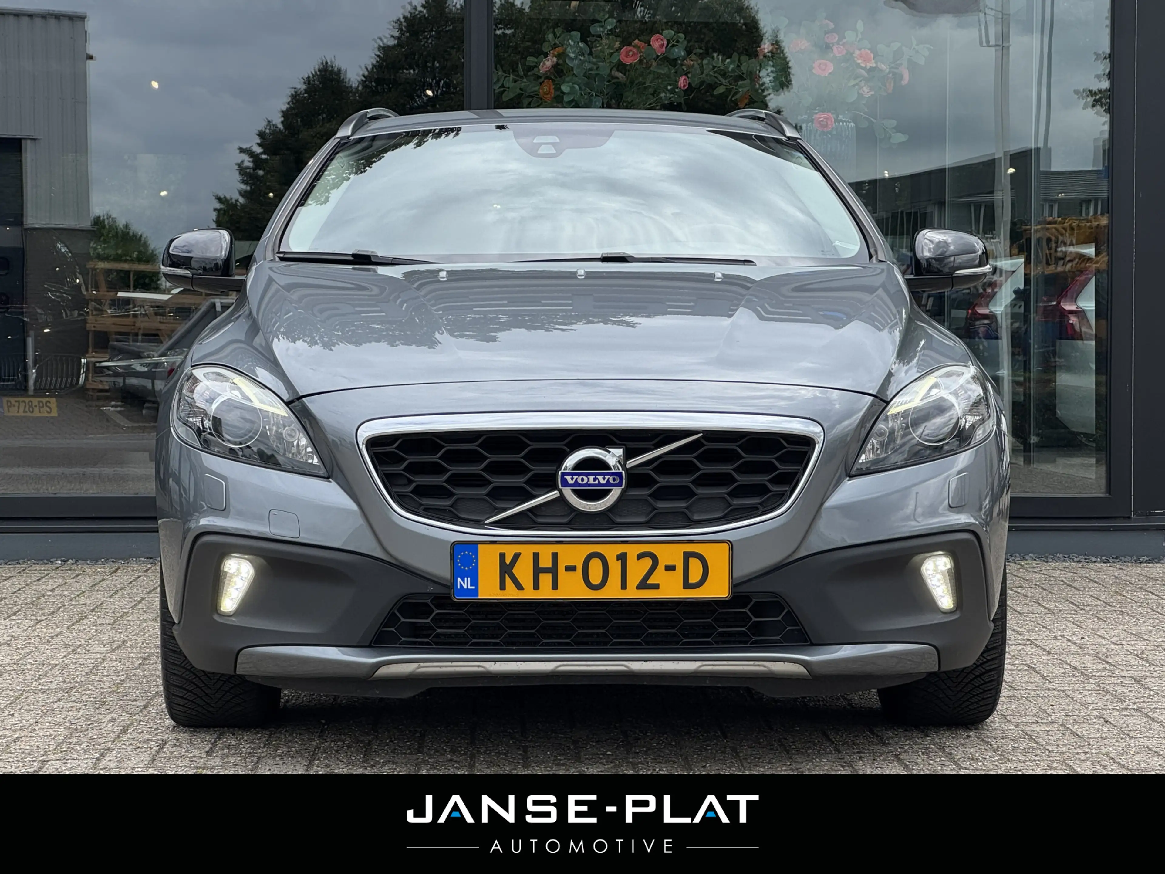 Volvo V40 Cross Country 2.0 T3 Nordic+ Stoelverw. | Standkachel | Nette Au — photo 14