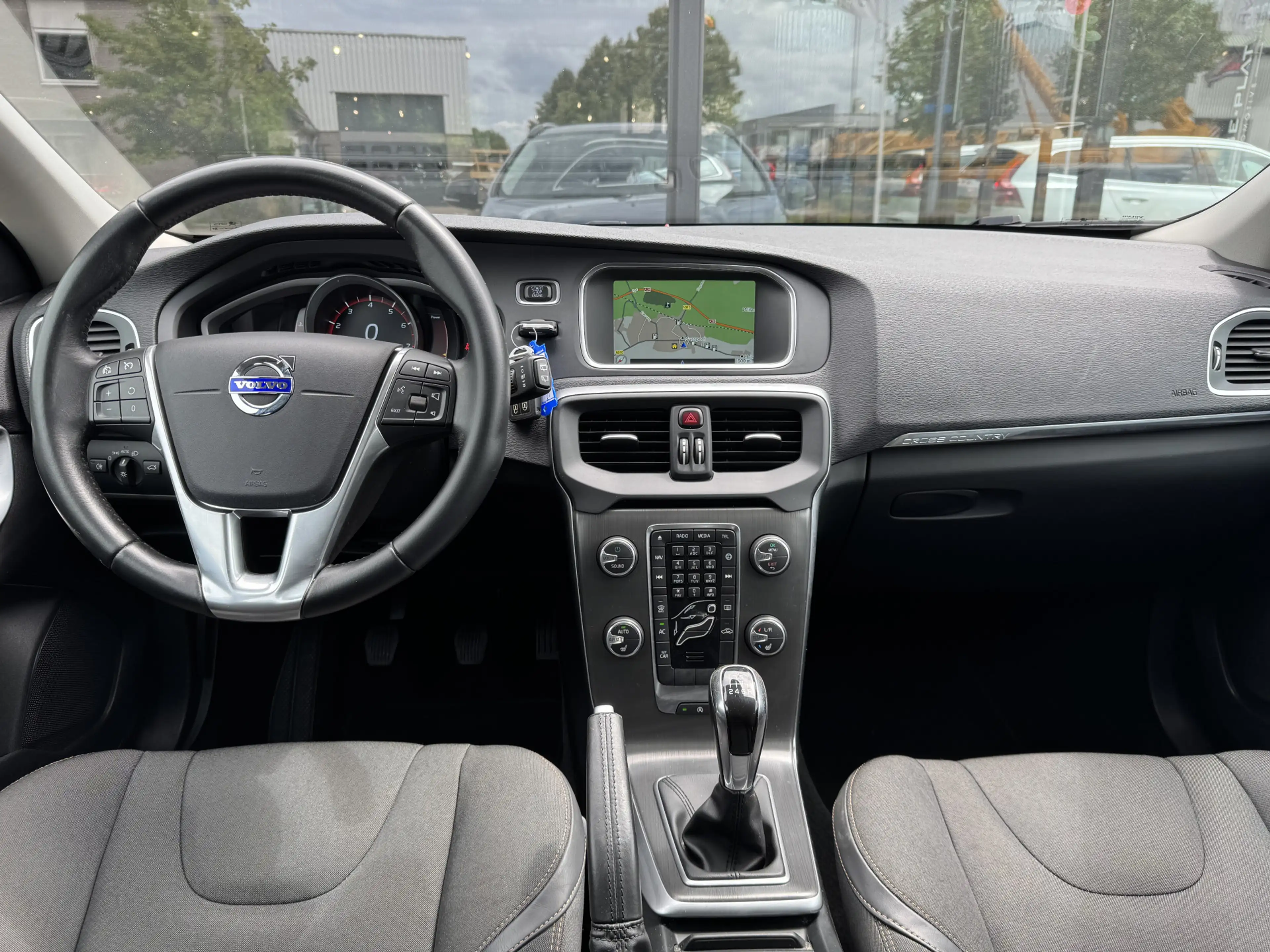 Volvo V40 Cross Country 2.0 T3 Nordic+ Stoelverw. | Standkachel | Nette Au — photo 8