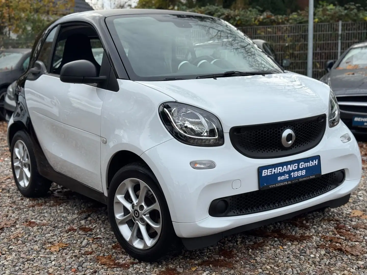 smart forTwo *AUTOMATIK*KLIMAAUTOMATIK* Weiß - 1