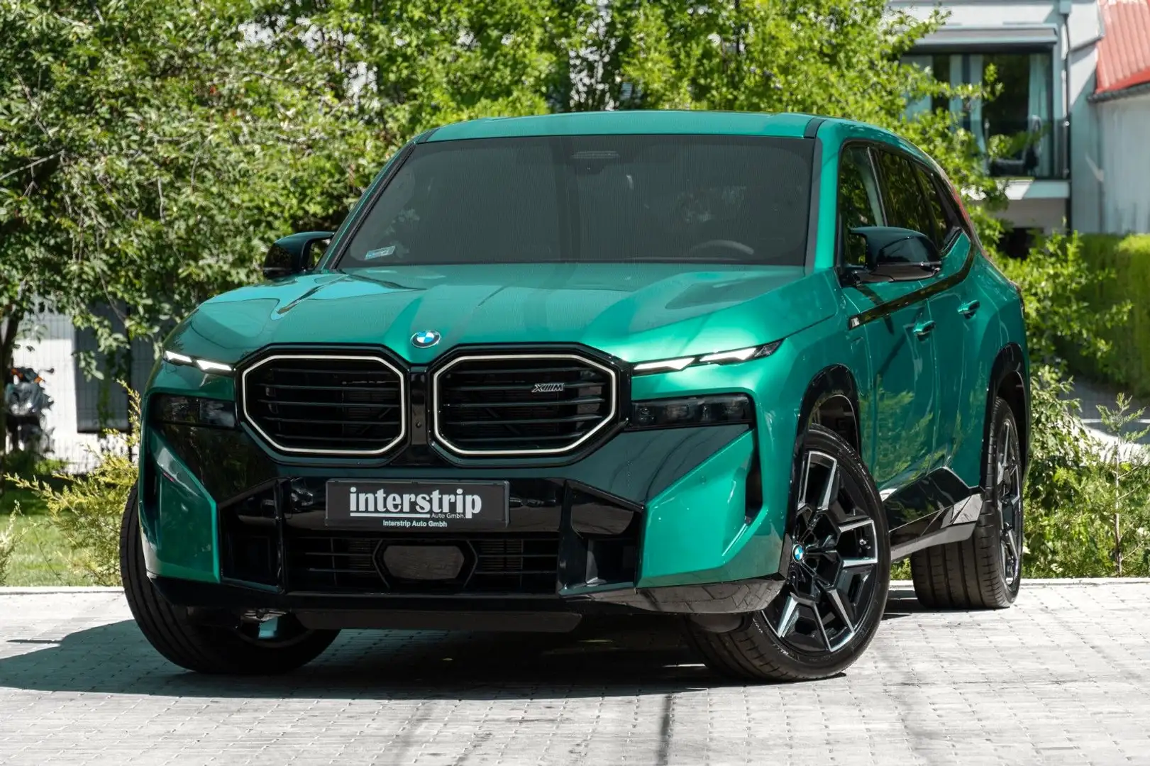 BMW XM 50e SOFTC.MASSAGE.M FAHRWERK.DR.ASS.AHK.5/100 Grün - 1