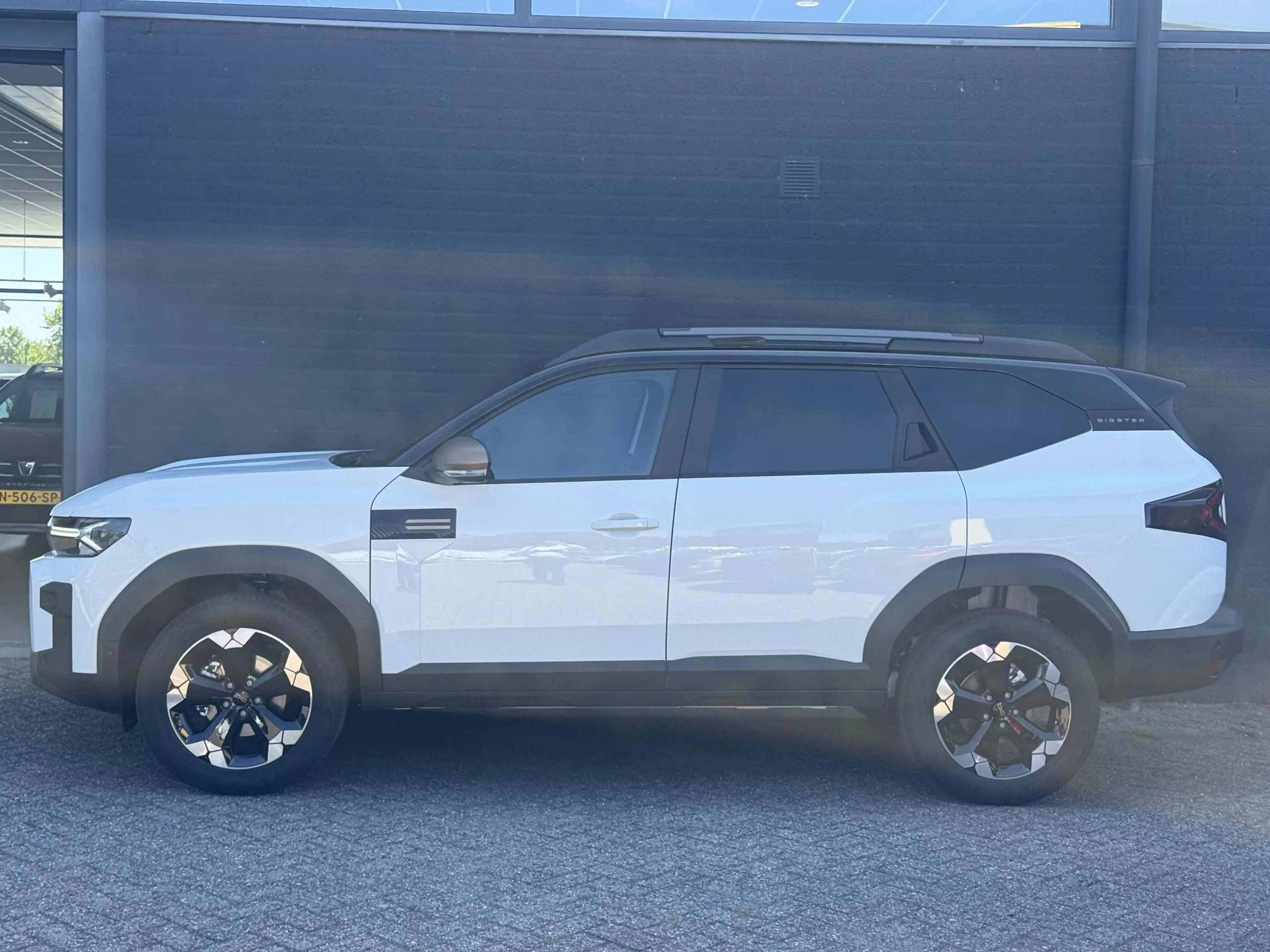 Dacia Bigster 1.8 Hybrid 155 Extreme Direct Leverbaar | Pack Win — photo 2