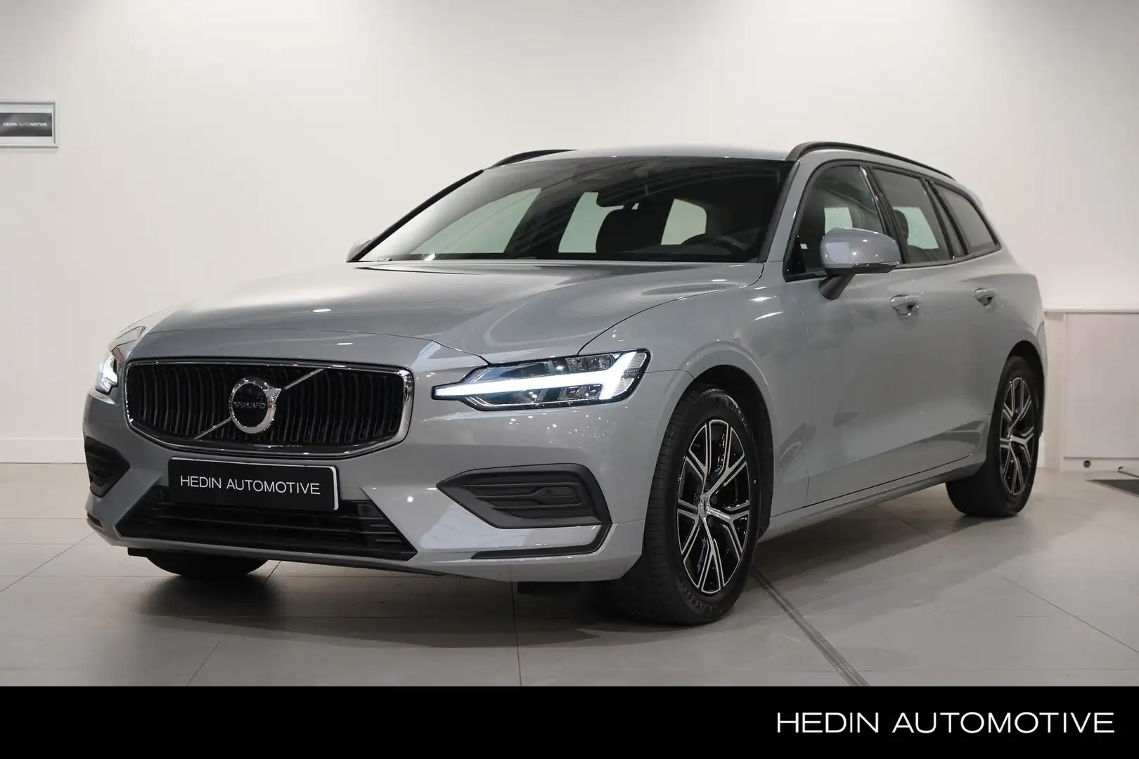 Volvo V60 B3 Essential Edition Mild Hybride Automaat 163pk | Grijs - 1