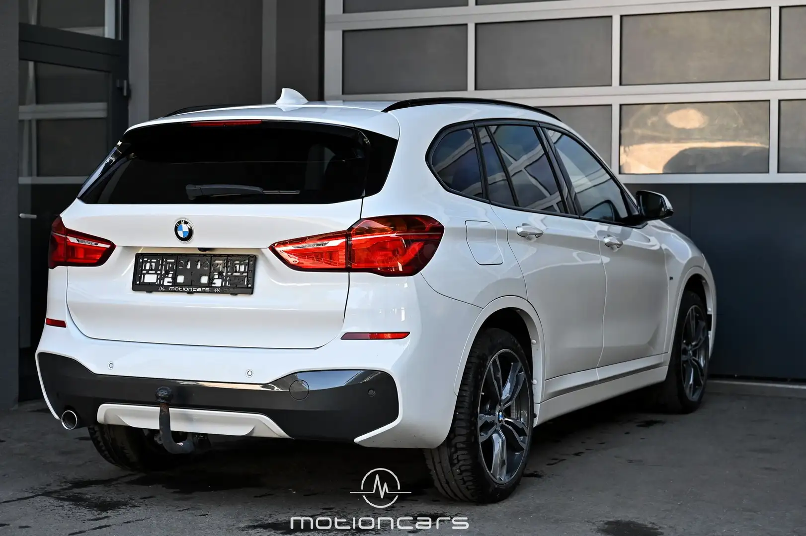 BMW X1 xDrive18d M Sport Pickerl NEU Weiß - 2