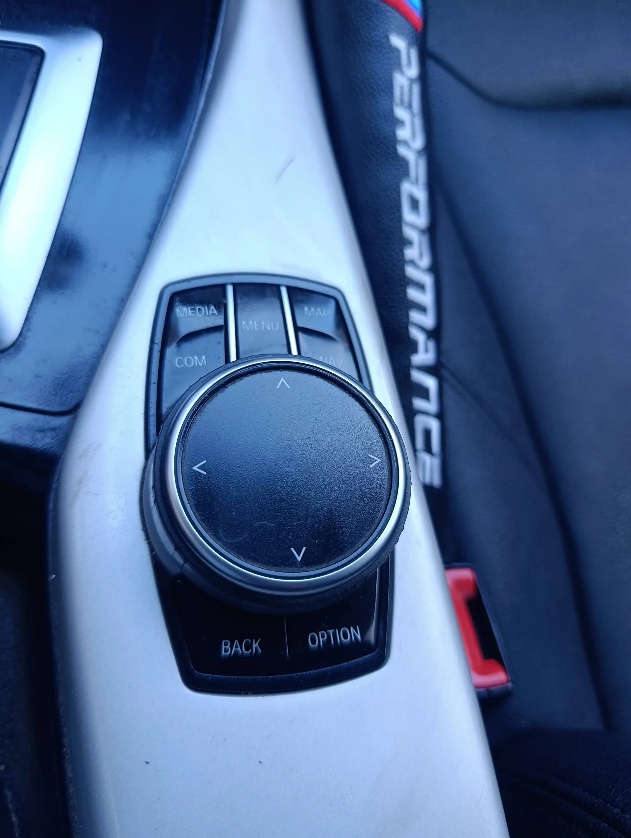 BMW 118 — photo 13