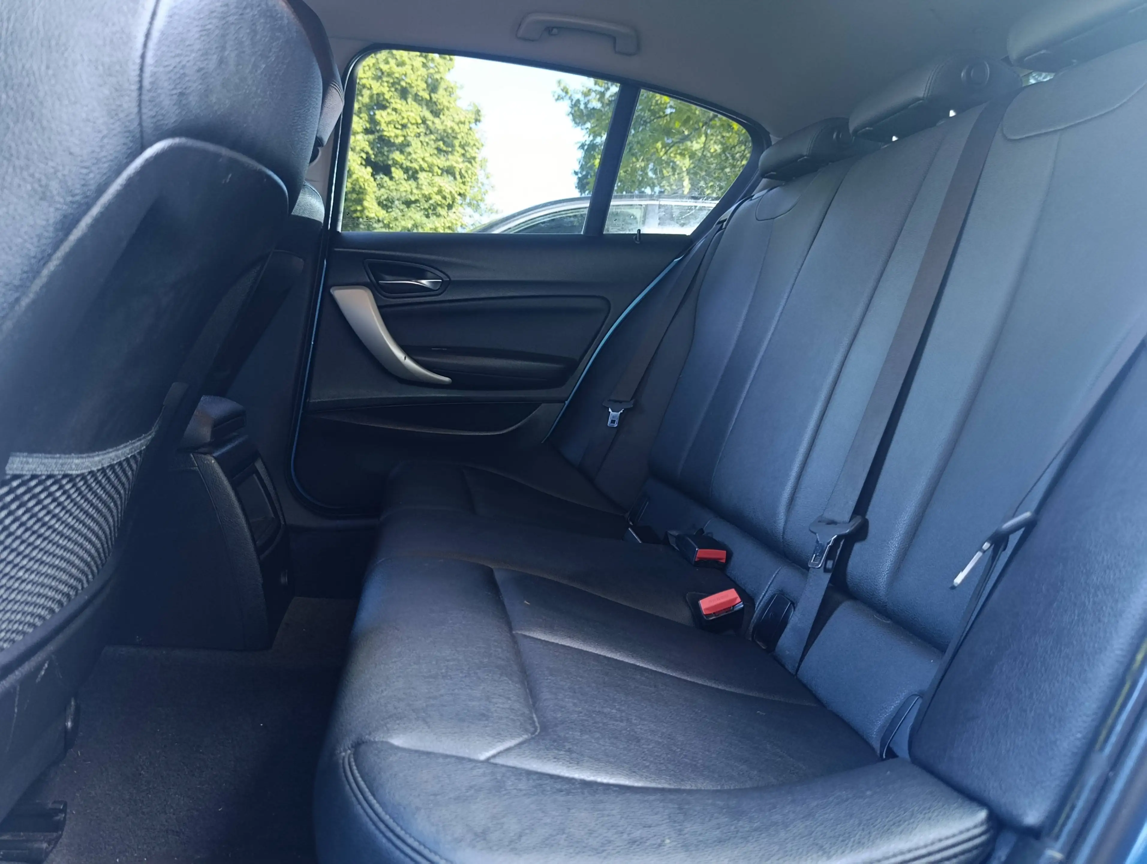 BMW 118 — photo 8