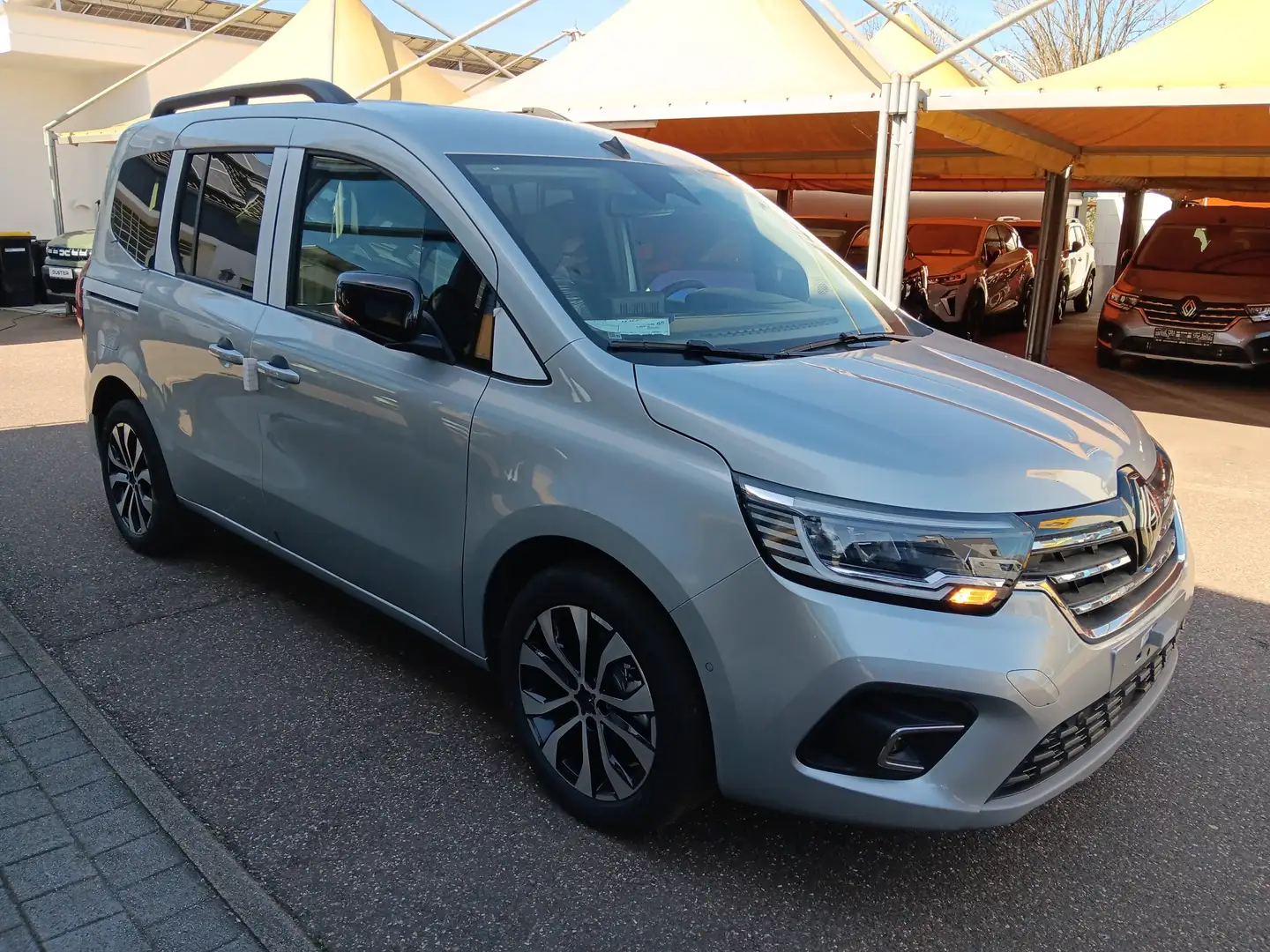 Renault Kangoo Techno Tce 130 EDC Automatik digital Cockpit Grau - 2