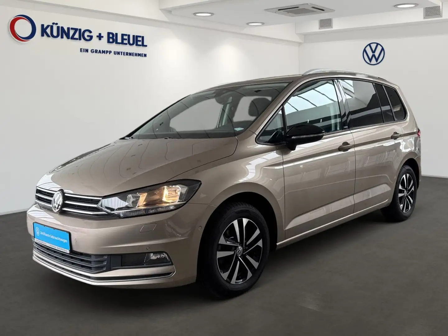 Volkswagen Touran 1.5 TSI IQ.DRIVE AHK Standhz. ACC Bej - 2