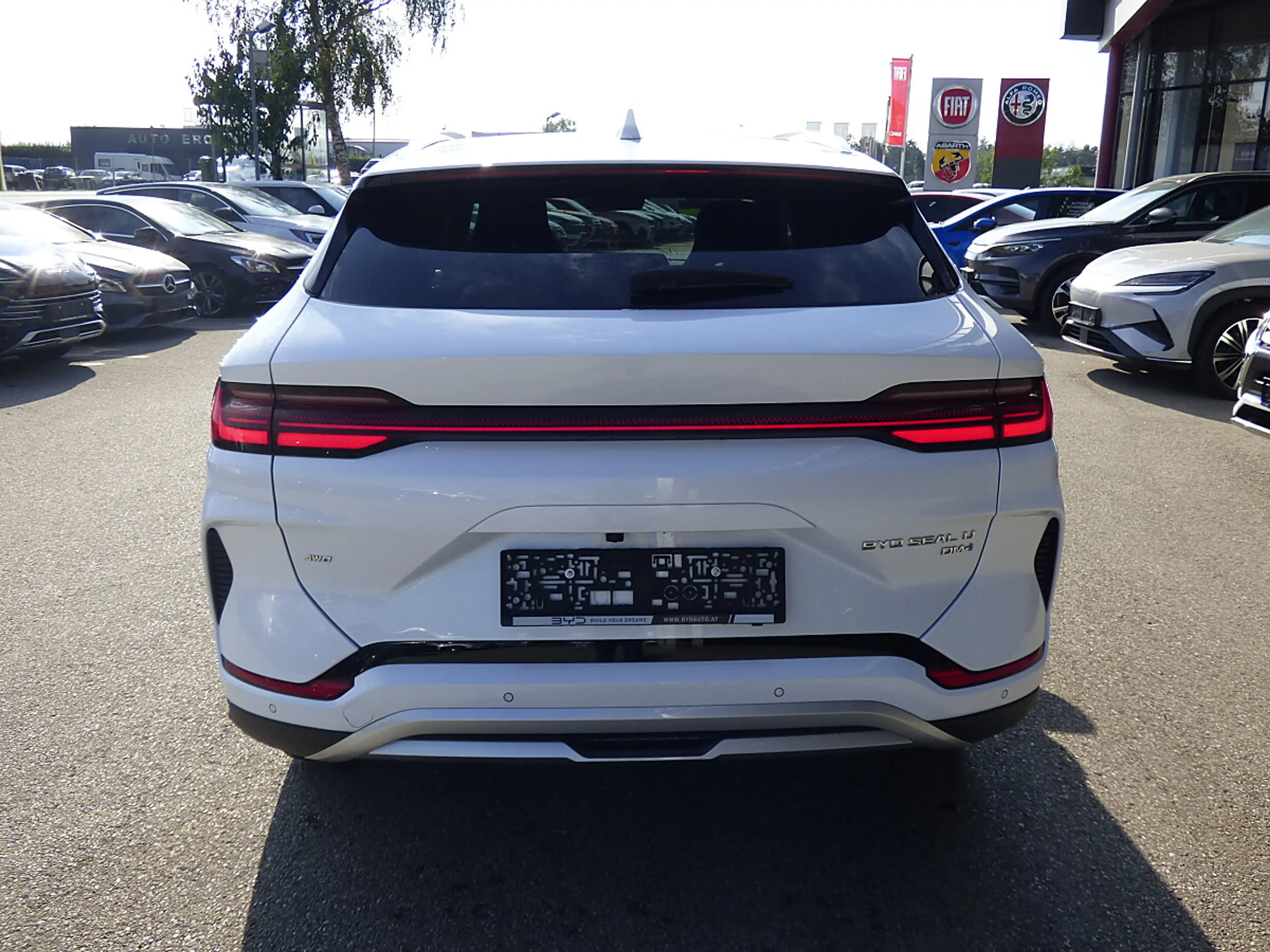BYD Seal U DM-i PHEV 18,3kWh AWD Design Österreich Paket — photo 4