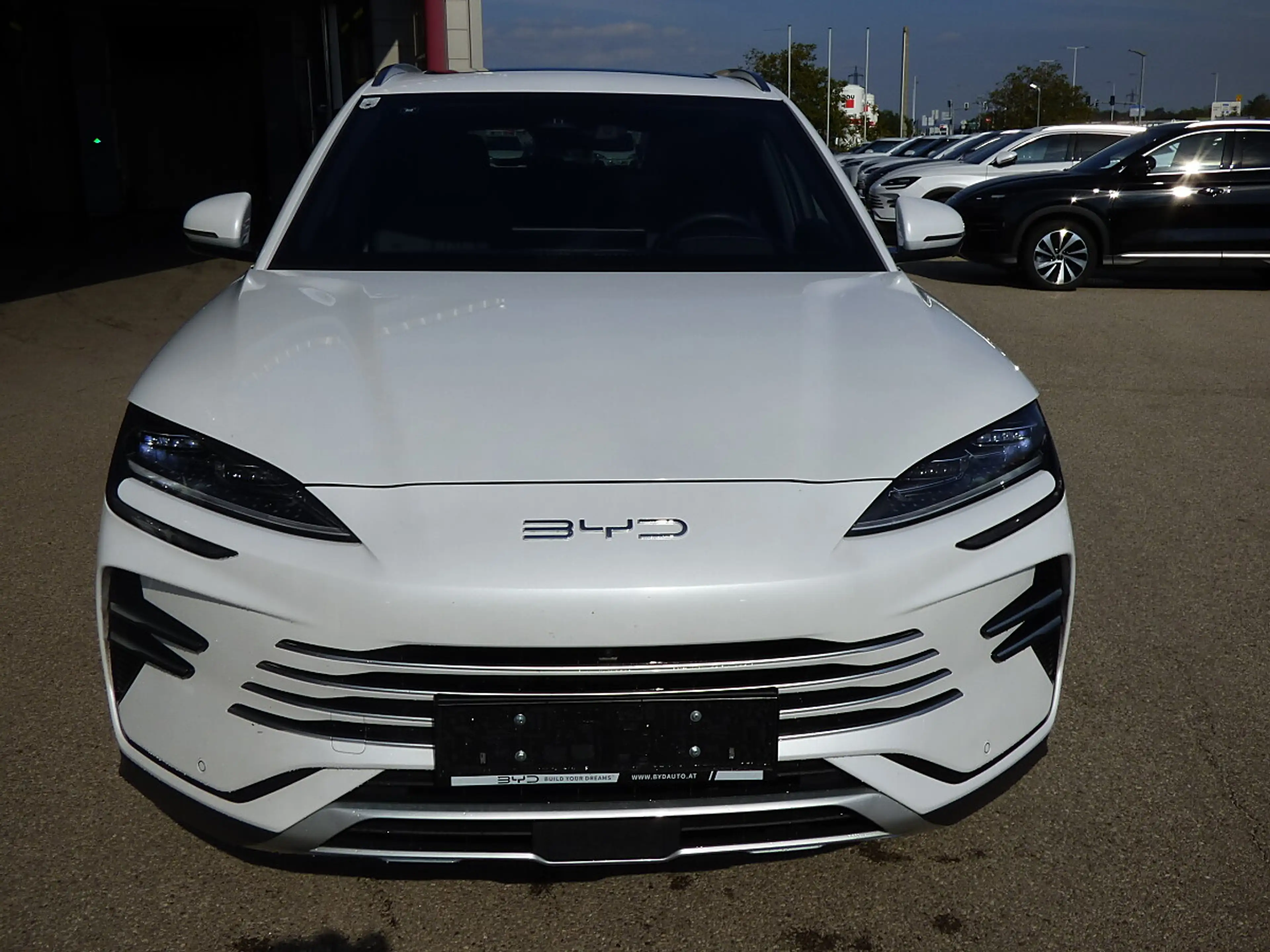 BYD Seal U DM-i PHEV 18,3kWh AWD Design Österreich Paket — photo 2