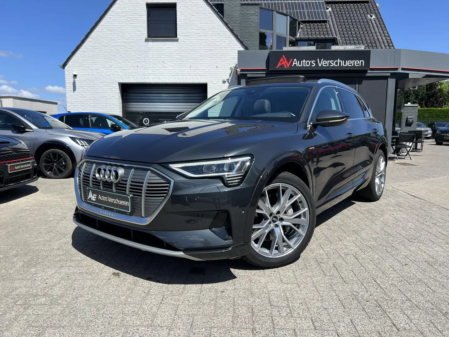 Audi e-tron 50 Quattro Advanced ** Pano | Trekhaak | Ambient Gri - 2