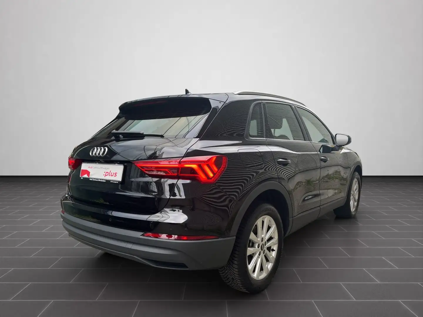 Audi Q3 45 TFSI e 180(245) kW(PS) S tronic Noir - 2