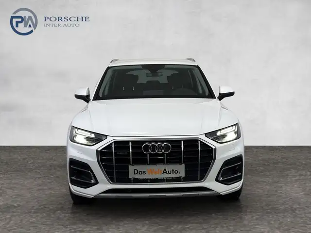 Audi Q5 view 2