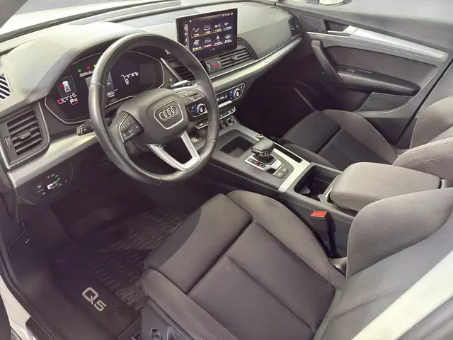 Audi Q5 view 6