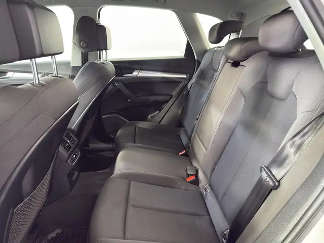 Audi Q5 view 15