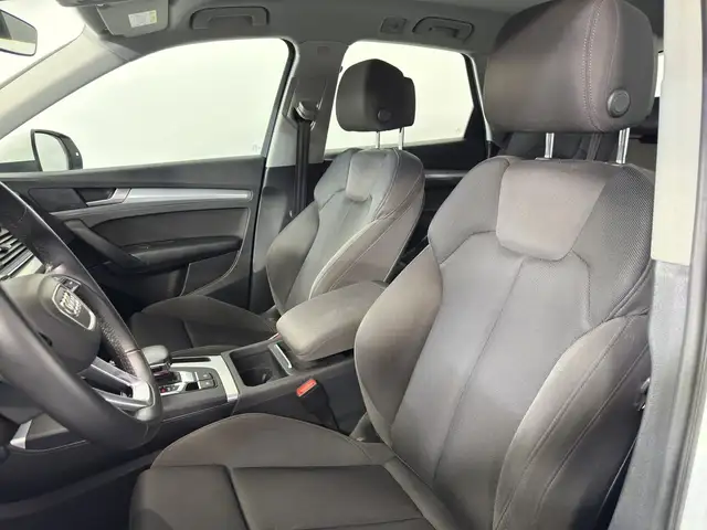 Audi Q5 view 14