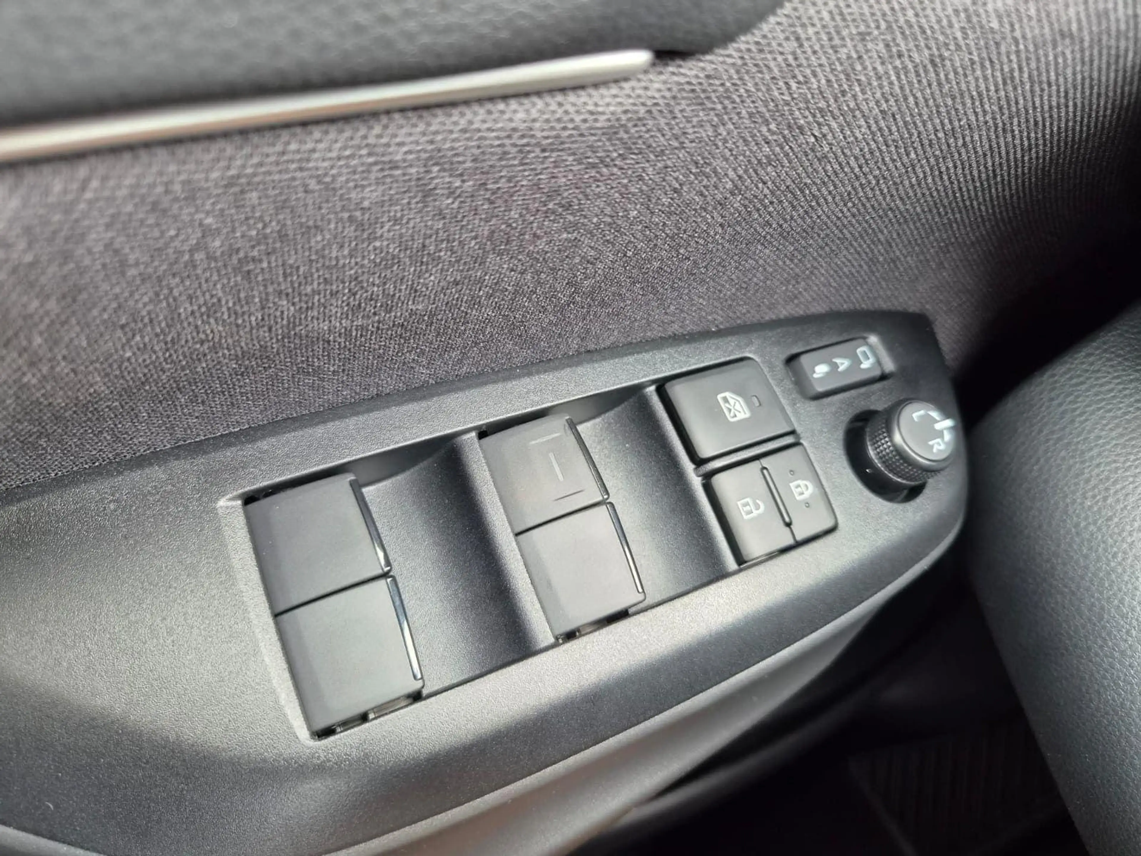 Toyota Yaris Cross 1.5-l 130PS HEV Automatik Style Matrix-LED 4 — photo 15