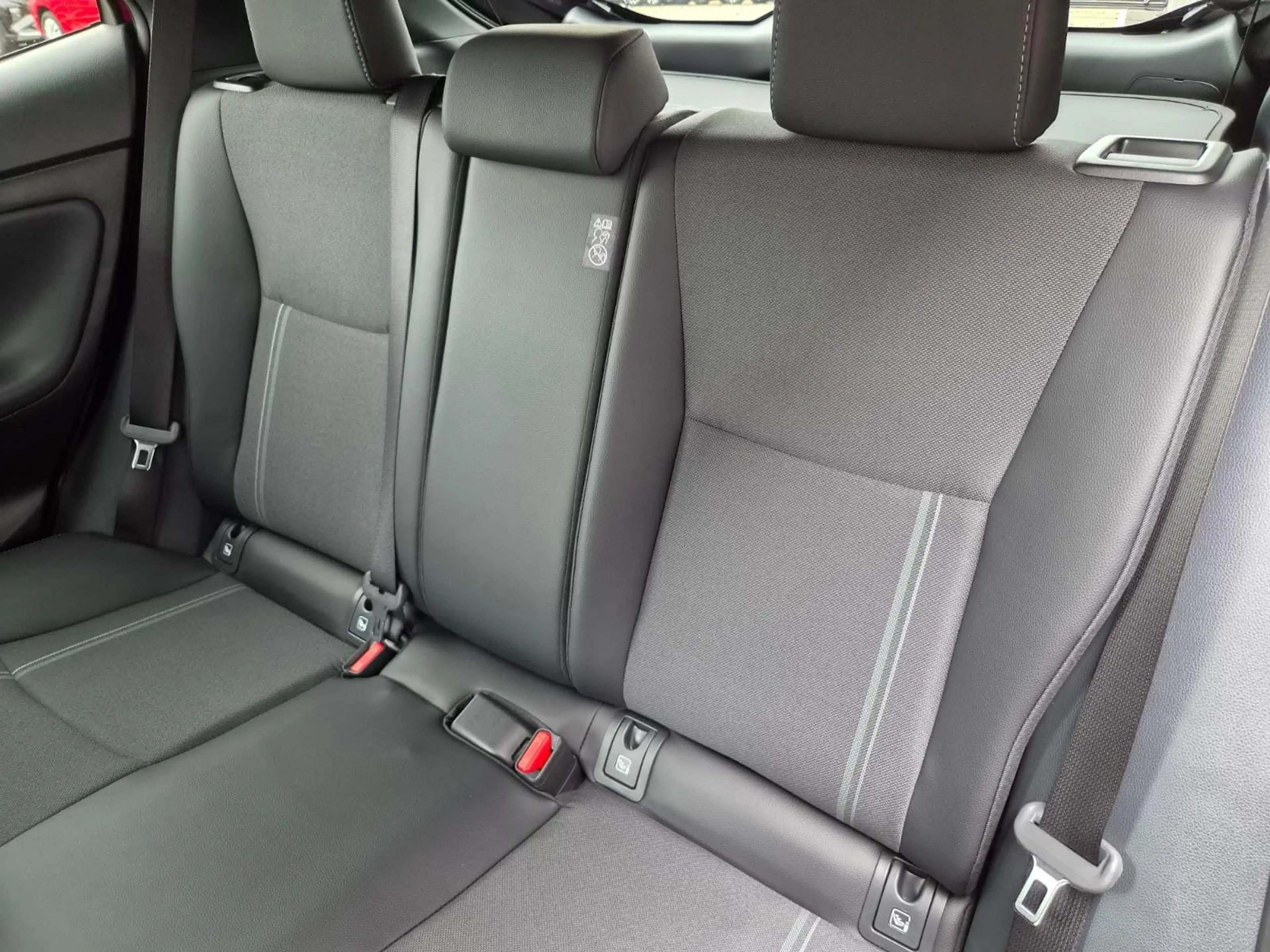 Toyota Yaris Cross 1.5-l 130PS HEV Automatik Style Matrix-LED 4 — photo 14