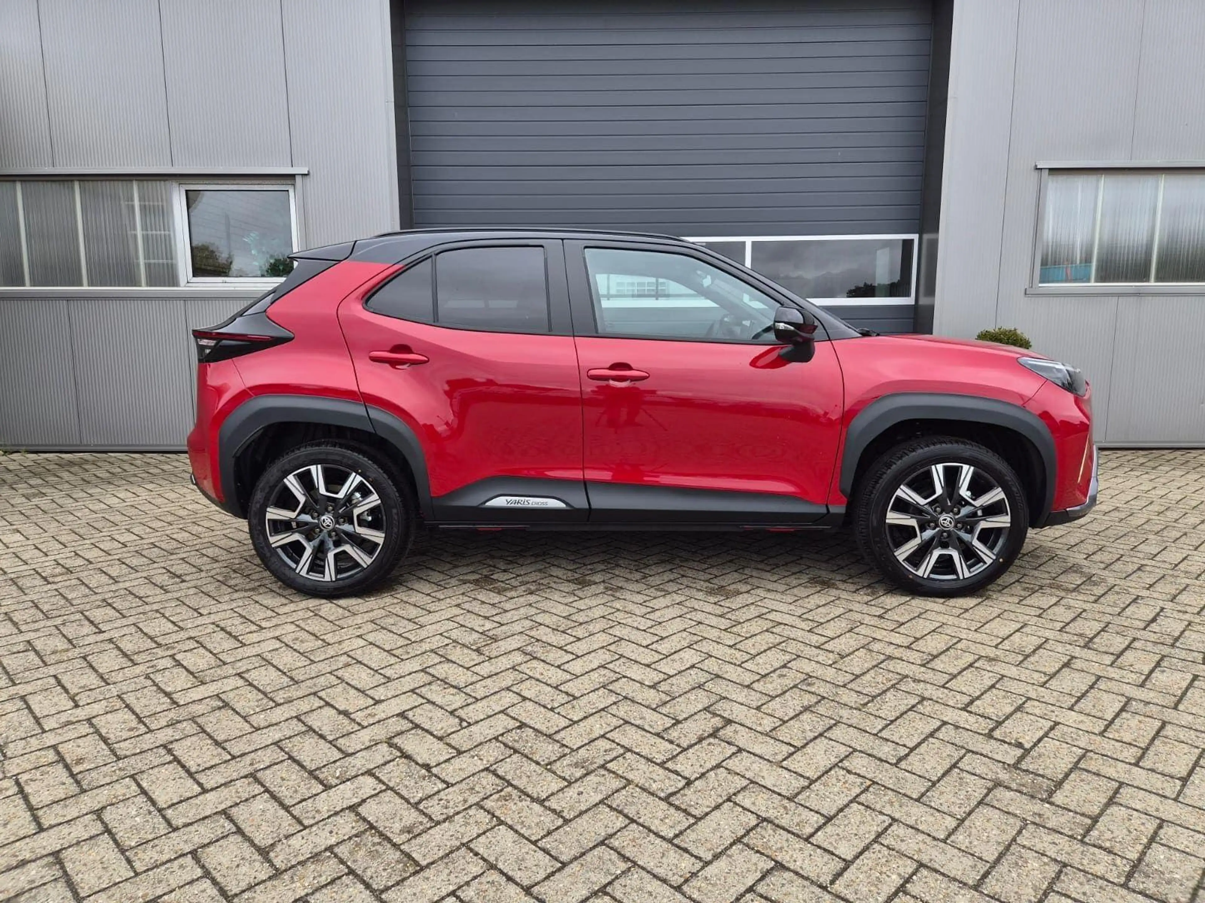 Toyota Yaris Cross 1.5-l 130PS HEV Automatik Style Matrix-LED 4 — photo 6
