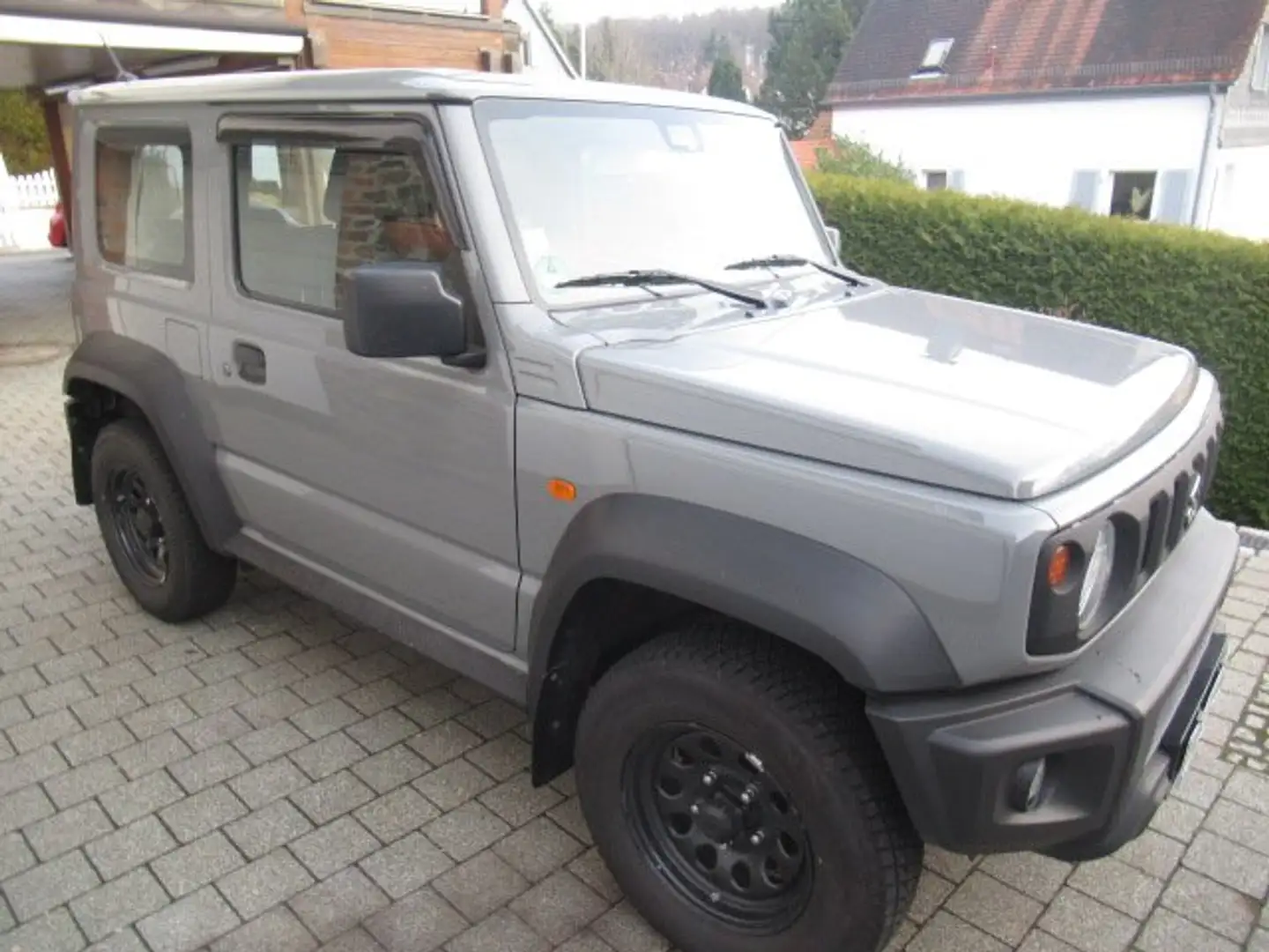 Suzuki Jimny Comfort ,4 Plätze,Klima,AHK,Sitzheizung Grau - 1