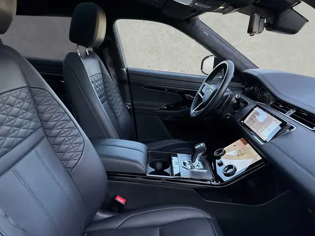Land Rover Range Rover Evoque view 3