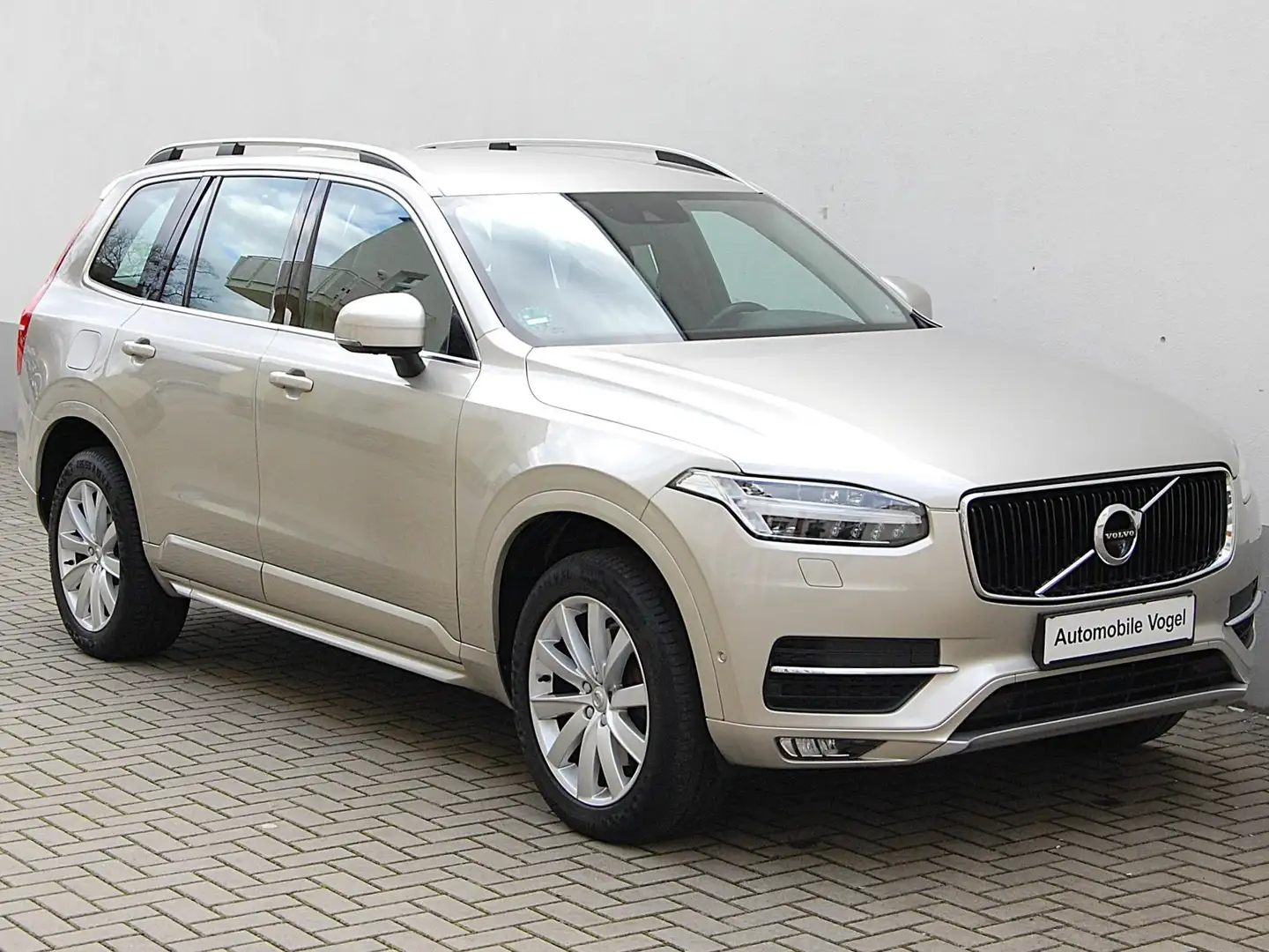 Volvo XC90 D5 AWD 1.Hand Luftfederung Four C - 360° Silber - 2