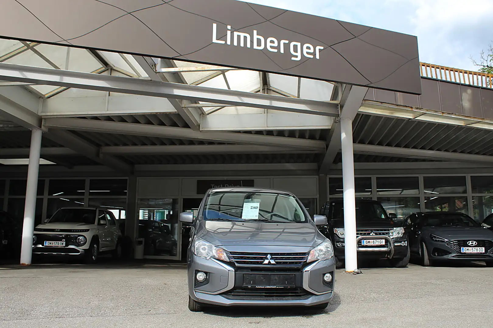 Mitsubishi Space Star 1,0 MIVEC Inform AS&G Grau - 2