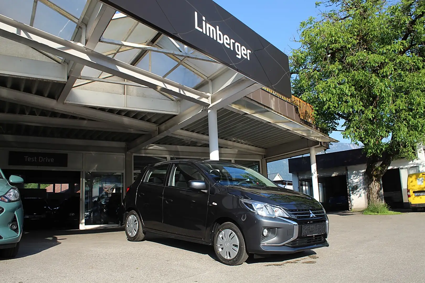Mitsubishi Space Star 1,0 MIVEC Inform AS&G Grau - 2