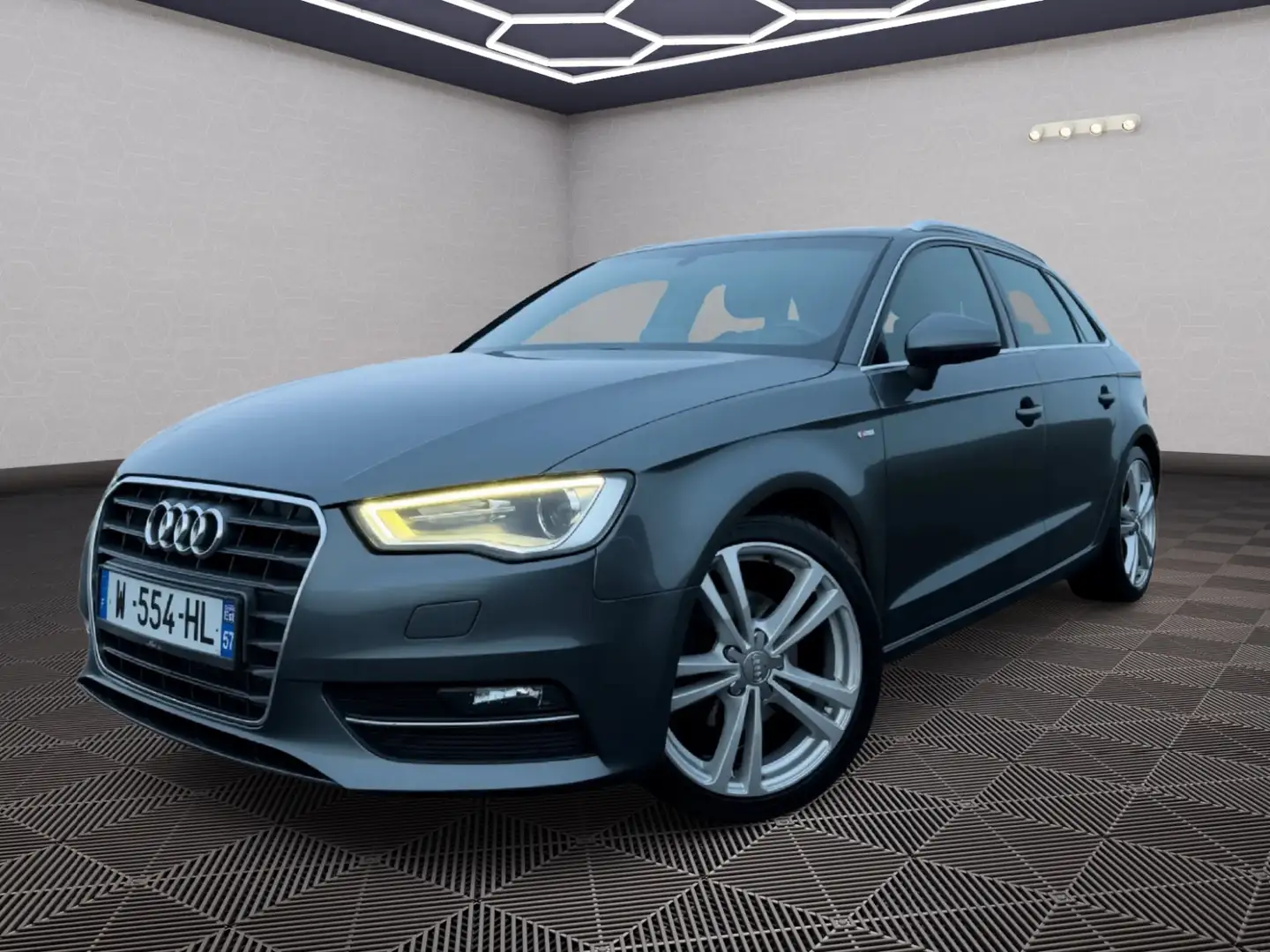 Audi A3 S line Sportpaket Gris - 1
