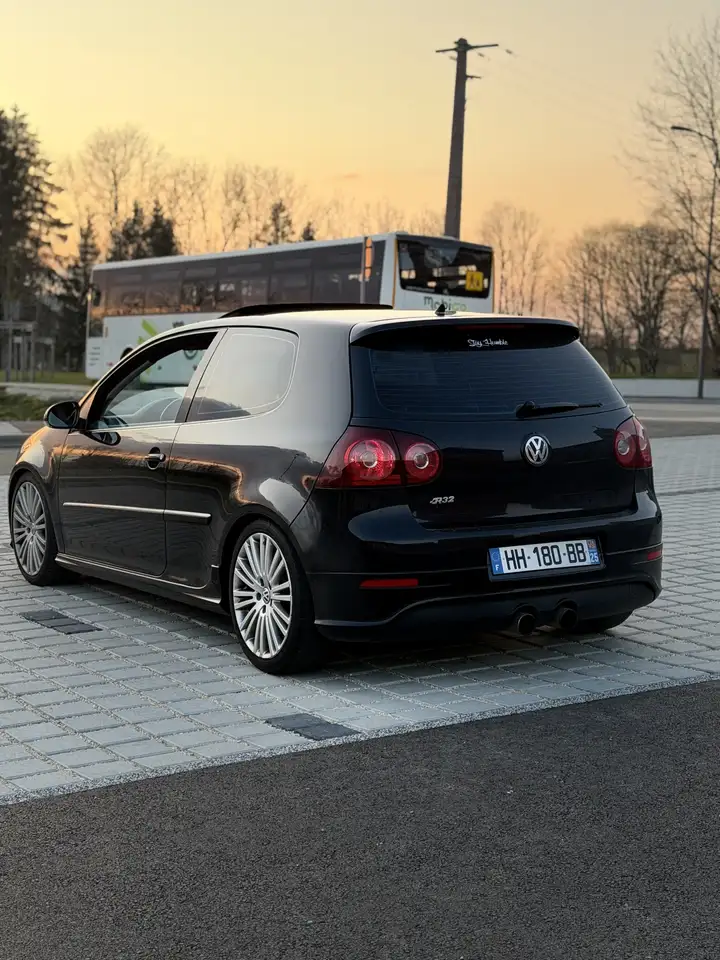 Volkswagen Golf Standard Model — photo 3