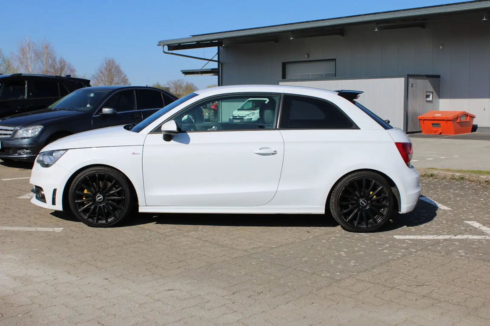 Audi A1 1.4 TFSI S line Sportpaket *KW FAHRWERK*BOSE* Bílá - 2