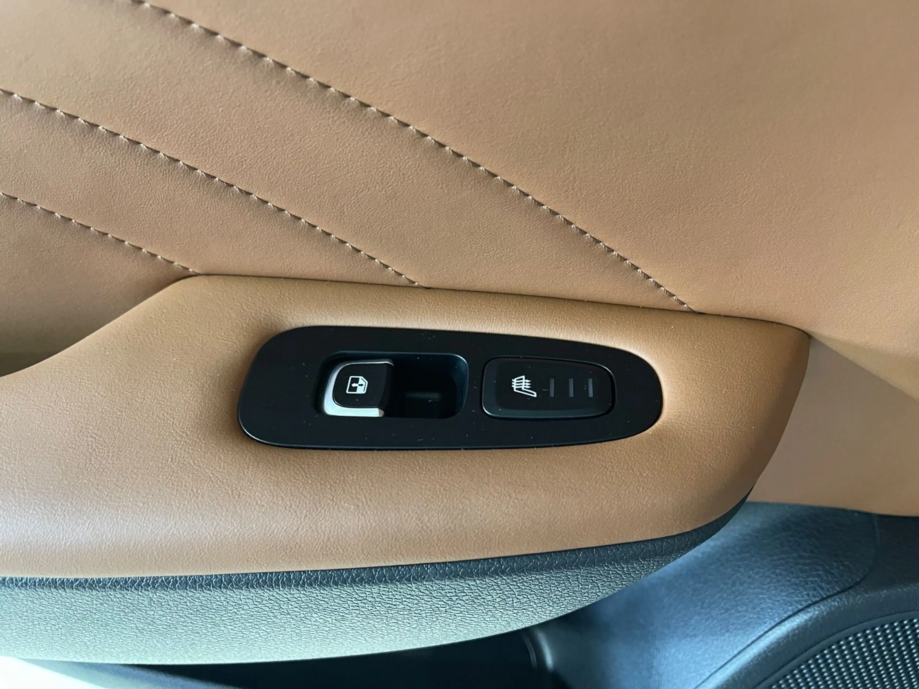 Kia Stinger 3.3 T-GDI AWD+TRIBUTE+PANO+360°+BOSE+GARANTIE — photo 28