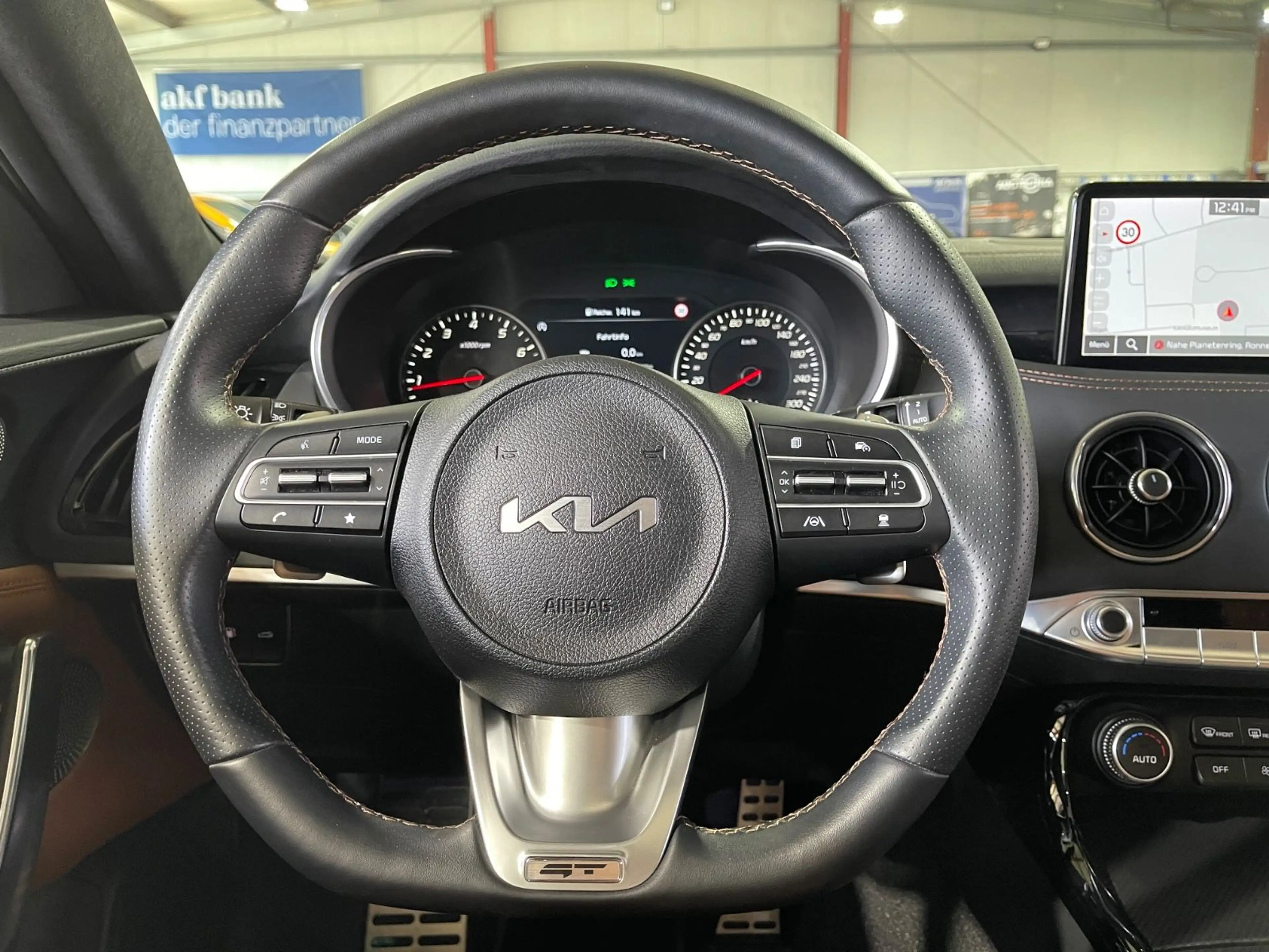 Kia Stinger 3.3 T-GDI AWD+TRIBUTE+PANO+360°+BOSE+GARANTIE — photo 31
