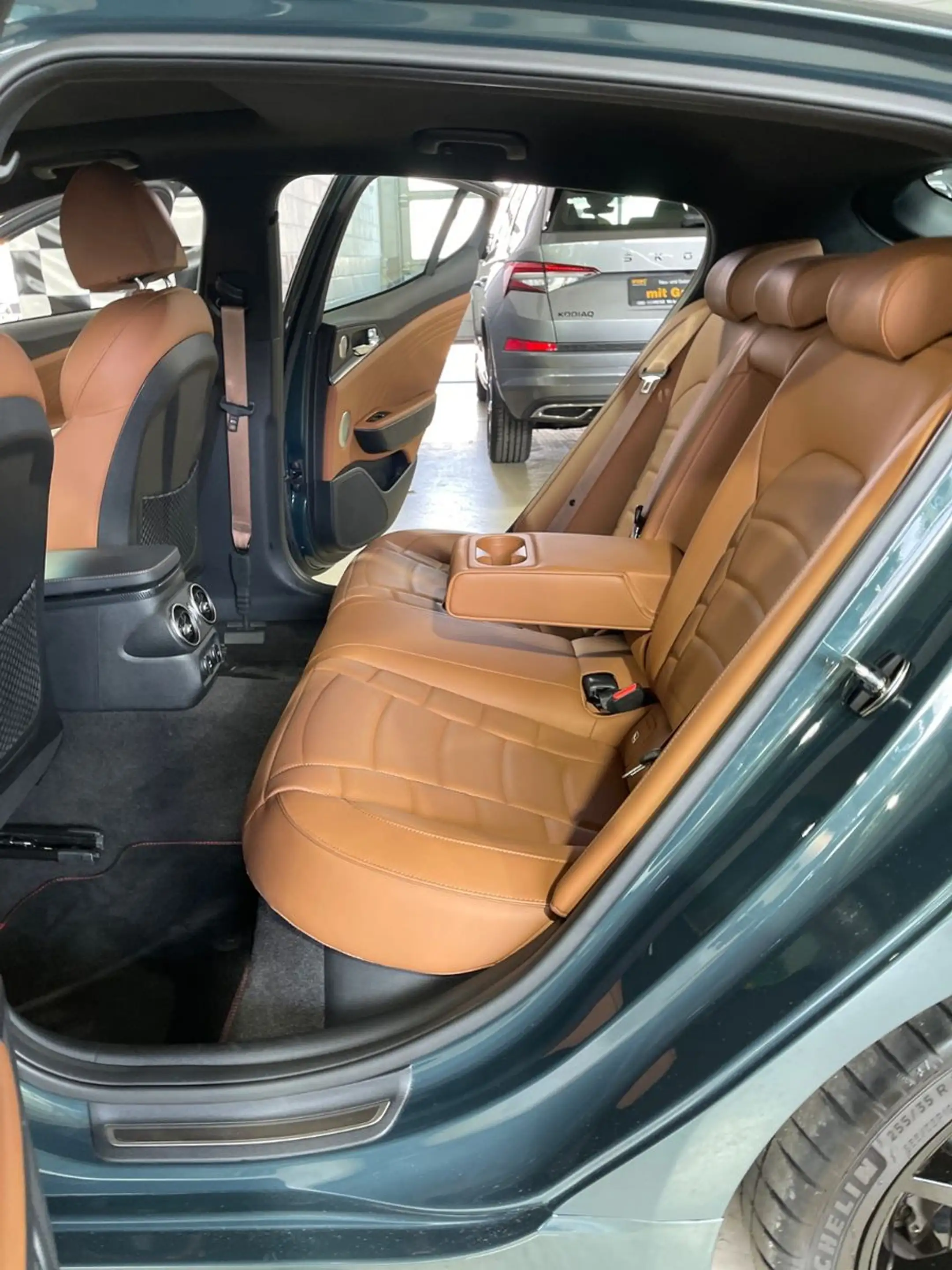 Kia Stinger 3.3 T-GDI AWD+TRIBUTE+PANO+360°+BOSE+GARANTIE — photo 27
