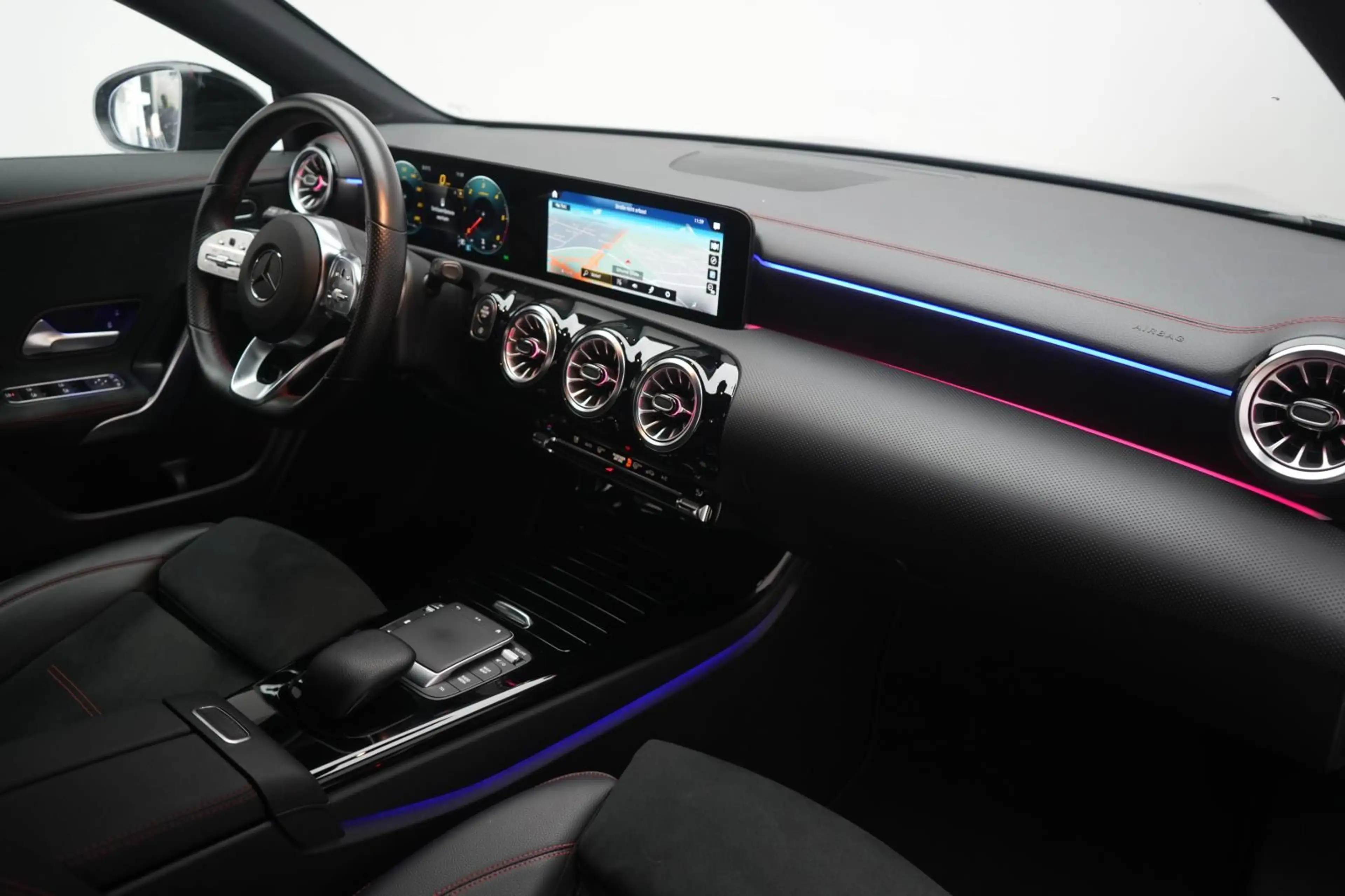 Mercedes-Benz CLA 220 d 8G-DCT AMG Line — photo 7