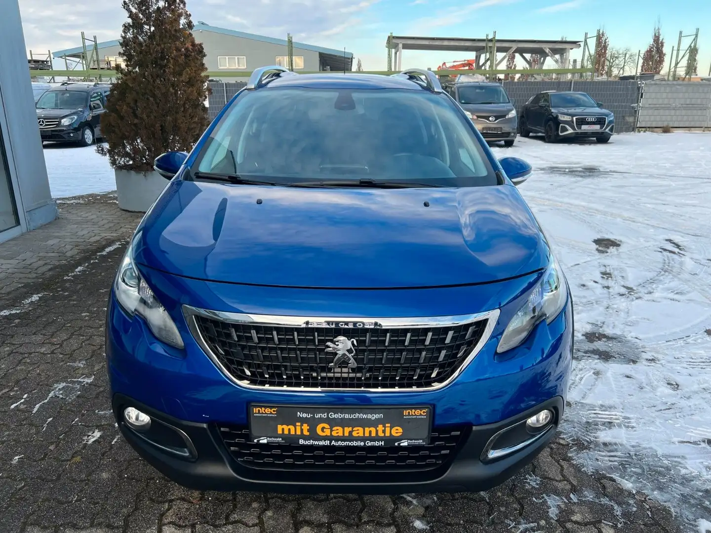 Peugeot 2008 Signature 1. Hand, unfallfrei, Automatik, Blau - 2