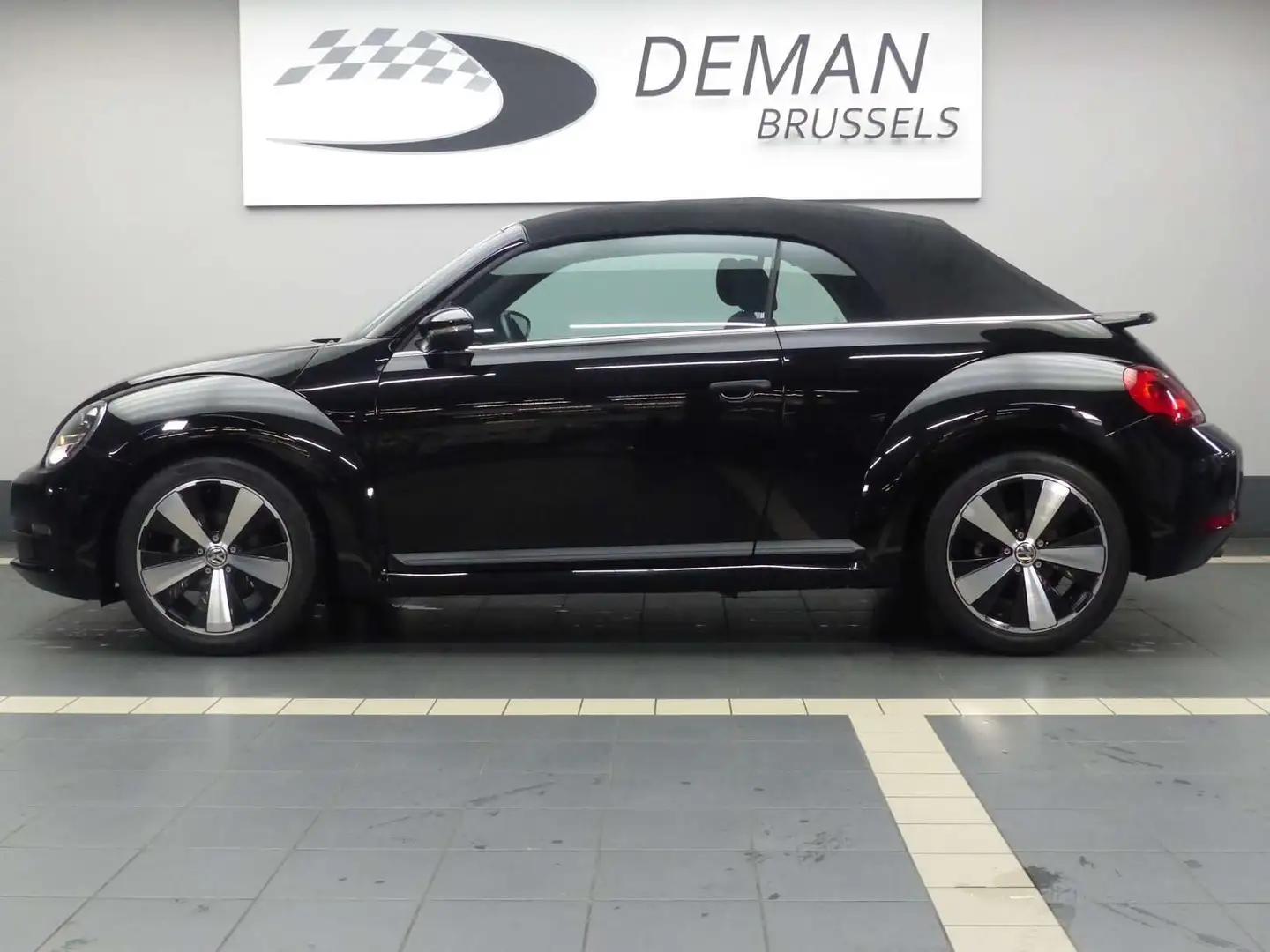 Volkswagen Beetle 1.2 TSI * Cabrio * Auto Black - 2