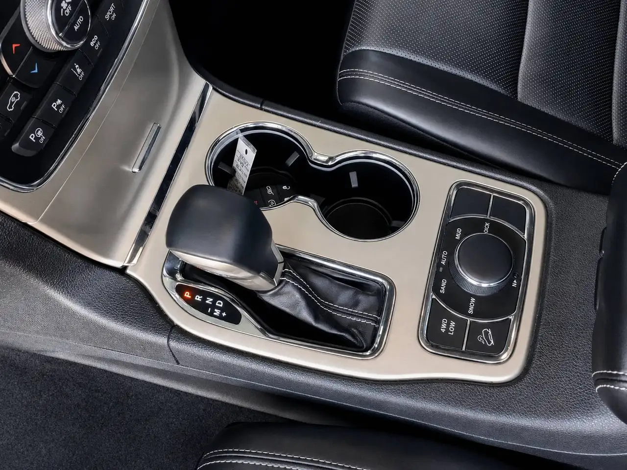 Jeep Grand Cherokee photo Jeep Grand Cherokee
